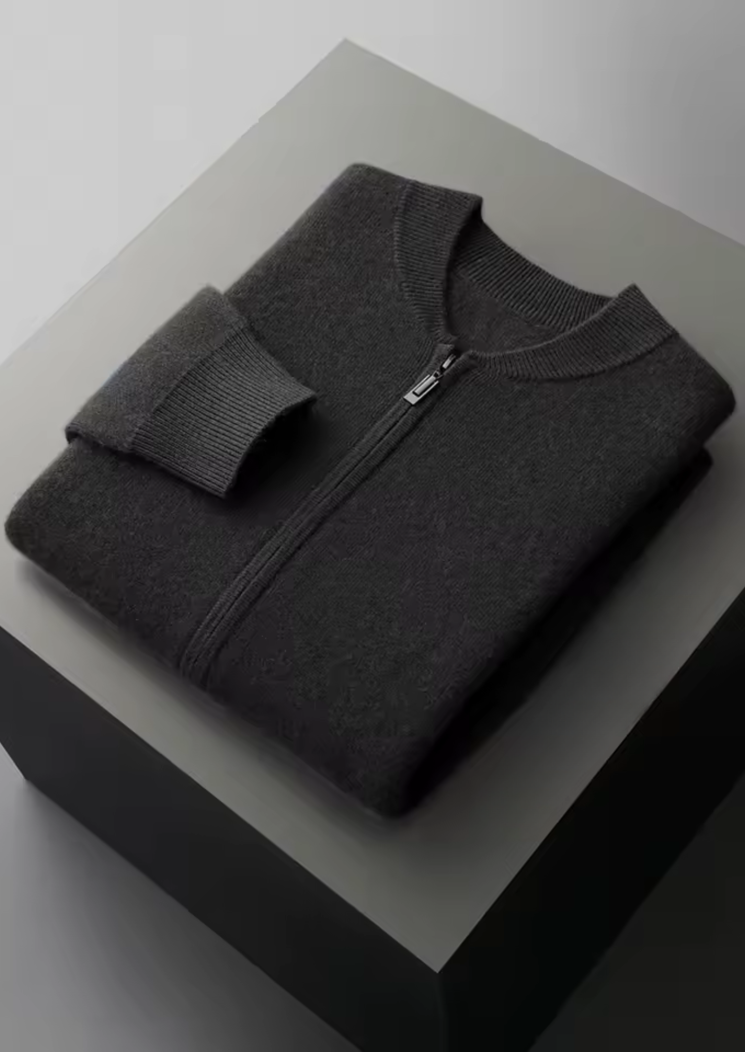 CONJUNTO FALCONI EM LÃ MERINO PURA EXTRAFINA PRETO