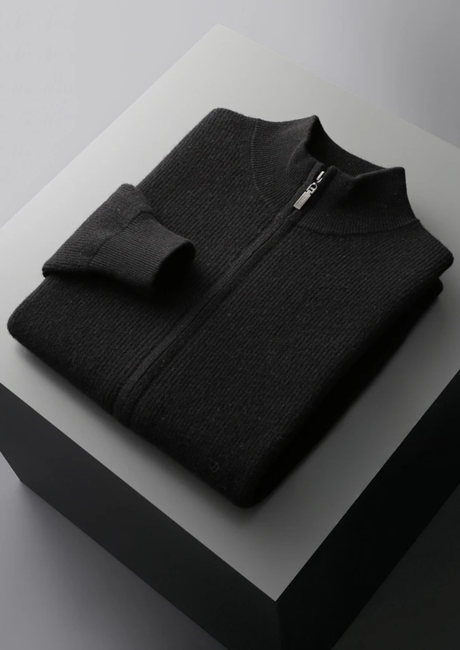 Cardigan com Zíper Canelado em Lã Merino Extrafina