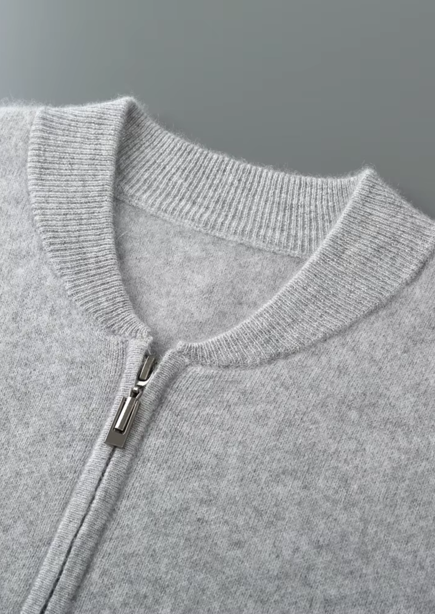 Cardigan Gola V em Lã Merino Extrafina