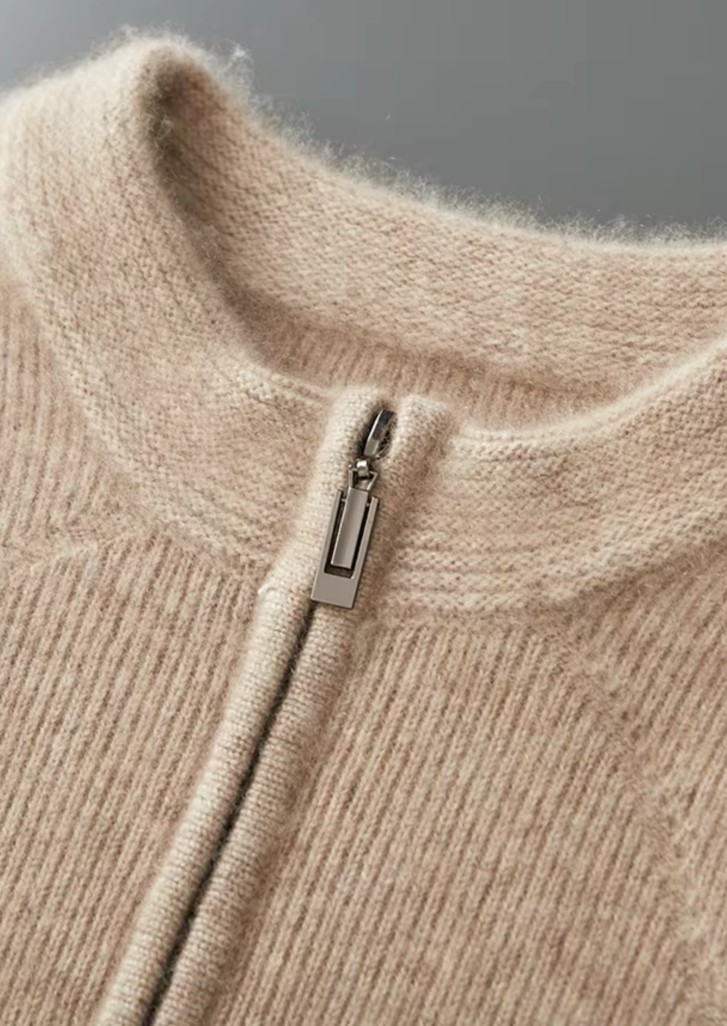Cardigã Canelado com Zíper em Lã Merino Extra-Fina Pura