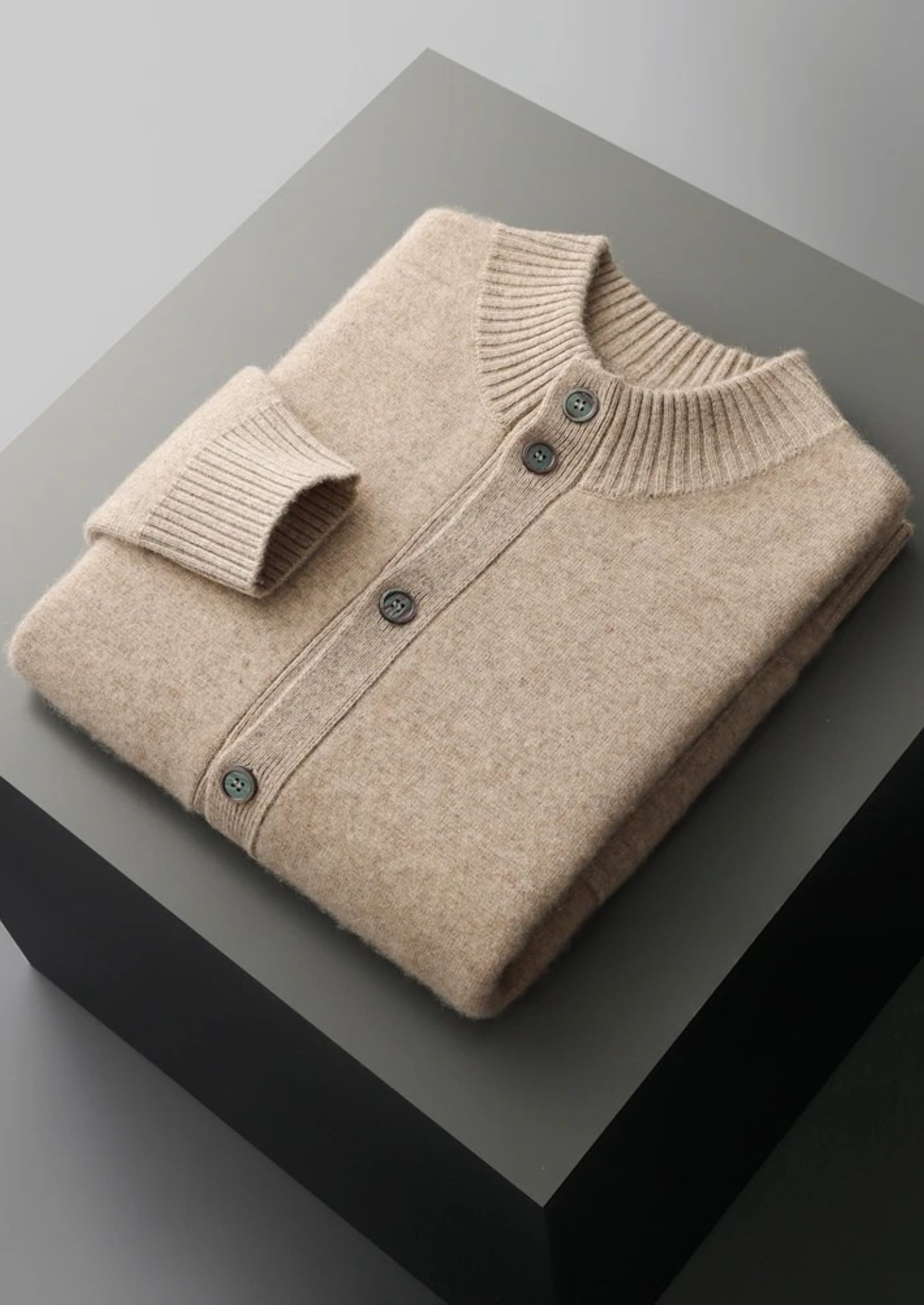 Cardigan com Botões em Cashmere Premium