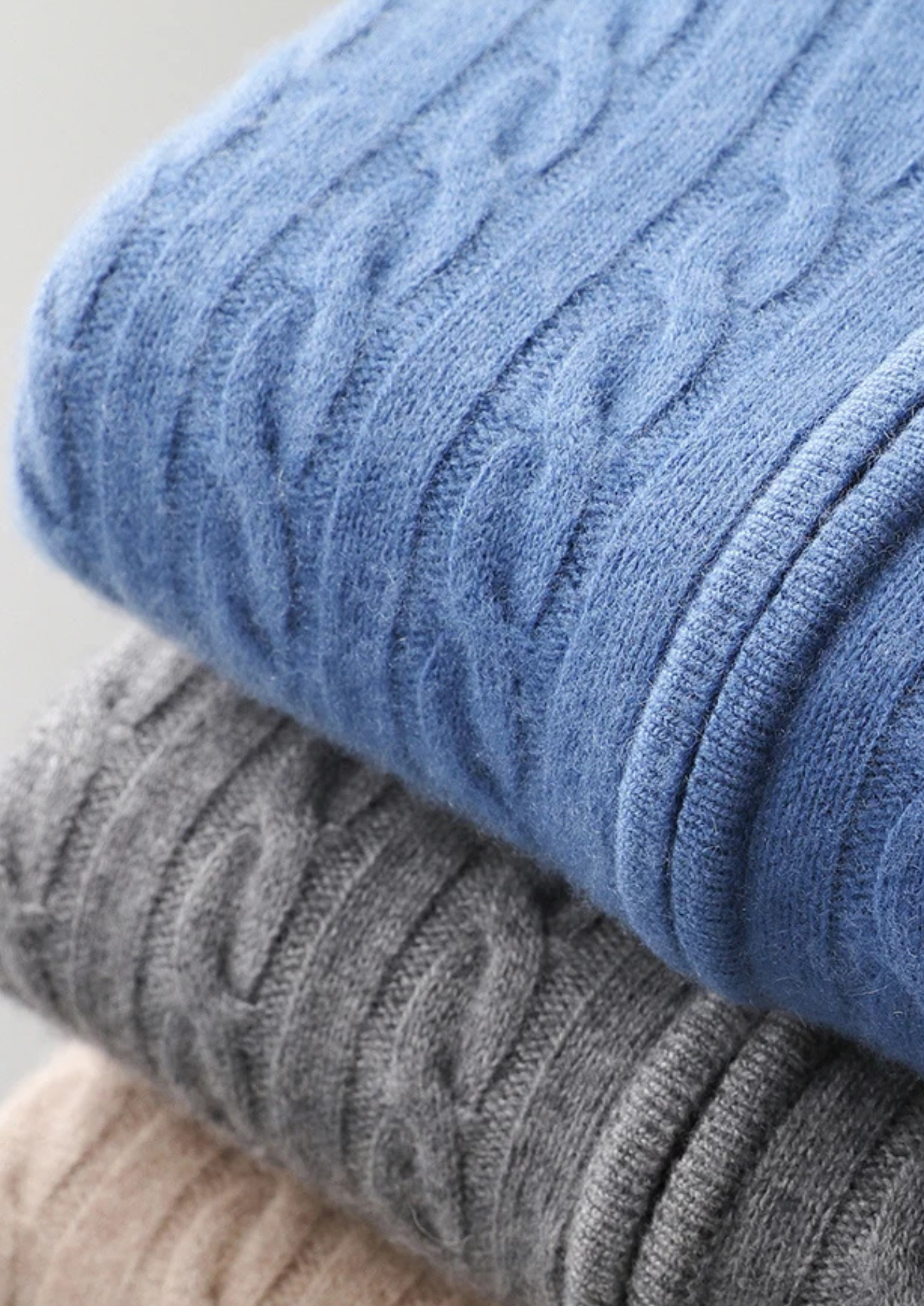 Moletom Premium em Cashmere com Zíper e Tricô Trançado