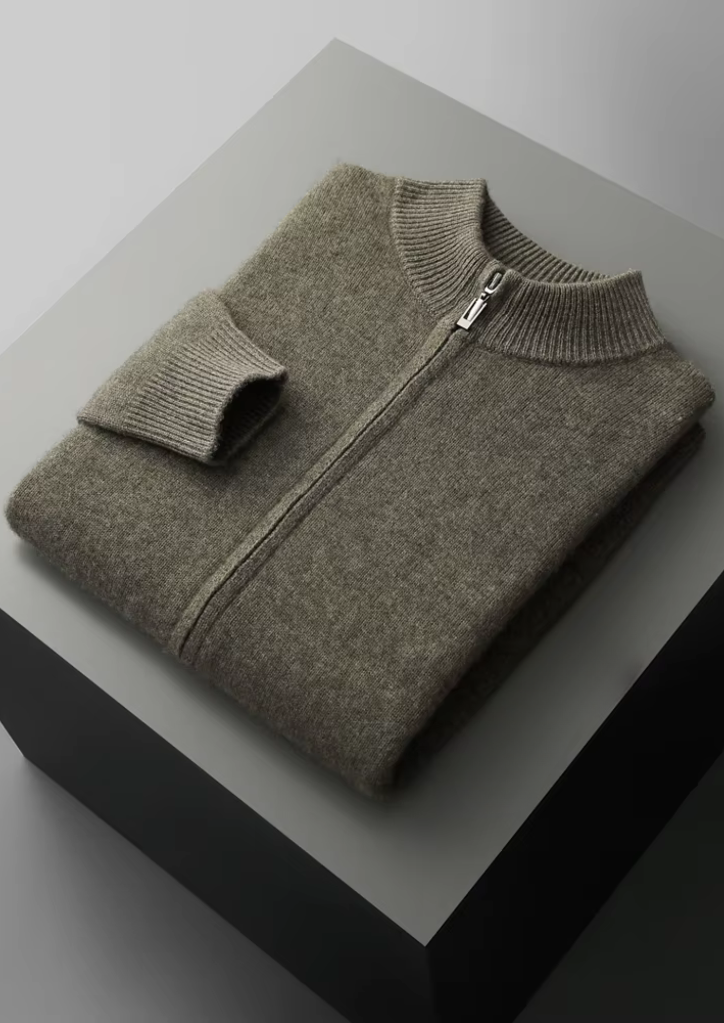 Cardigan com Zíper em Lã Merino Extrafina Pura