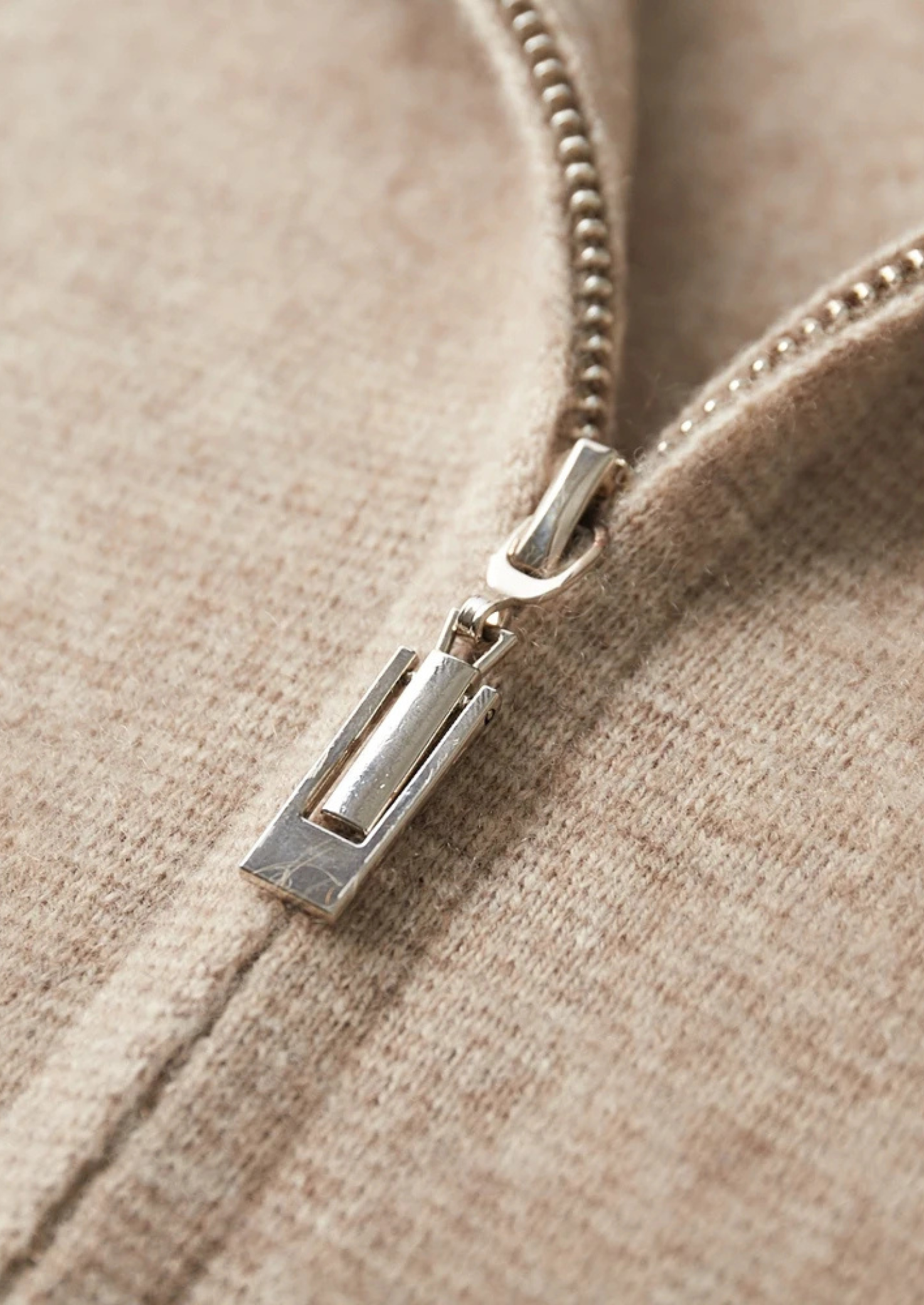 Cardigã Premium em Cashmere com Zíper