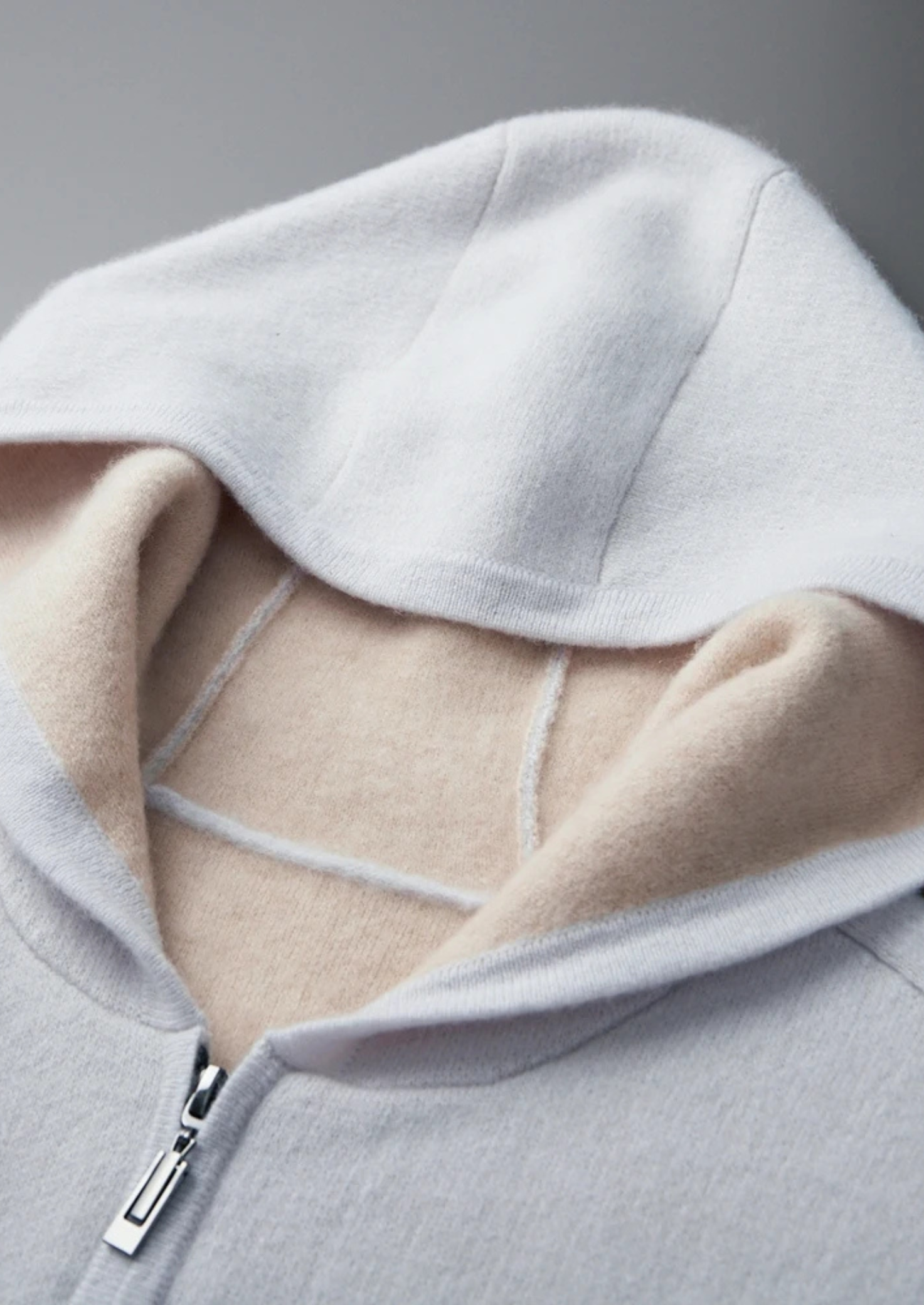Moletom com Zíper Bicolor em Cashmere Premium