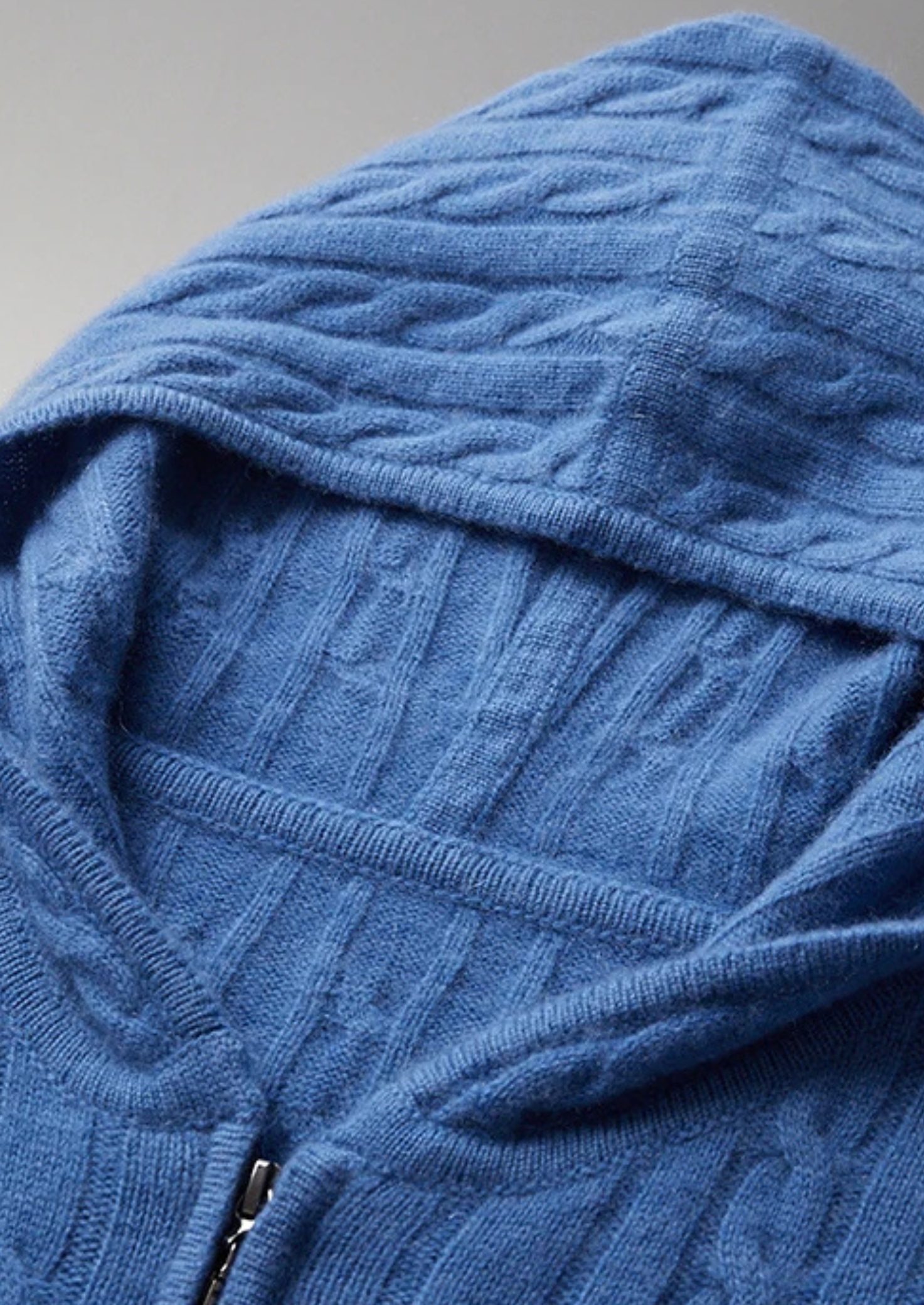 Moletom Premium em Cashmere com Zíper e Tricô Trançado