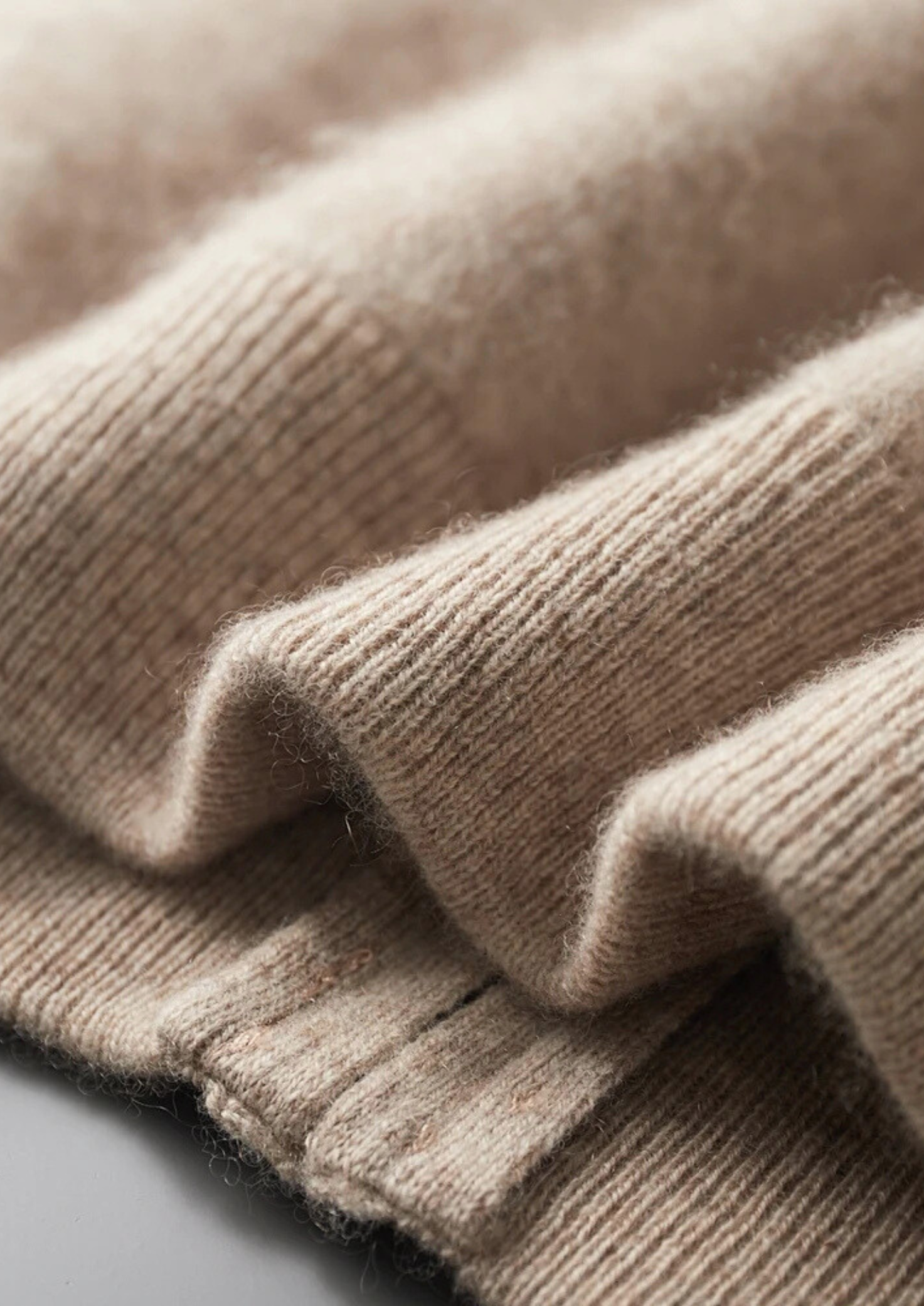 Cardigã Premium em Cashmere Bicolor com Zíper