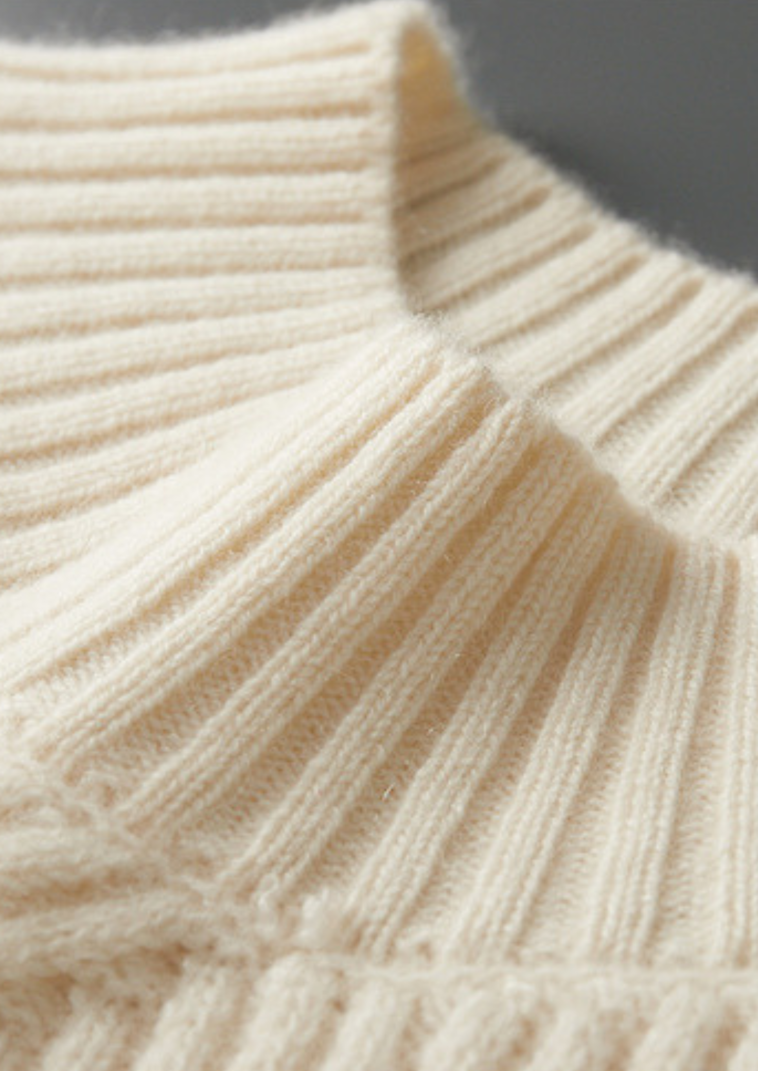 Suéter Gola Alta Estampado Puro Cashmere Marfim