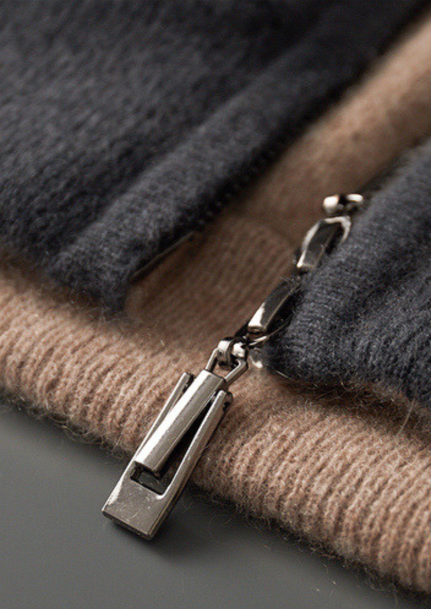 CARDIGAN DUPLO ZÍPER EM CASHMERE PURO CINZA ESCURO