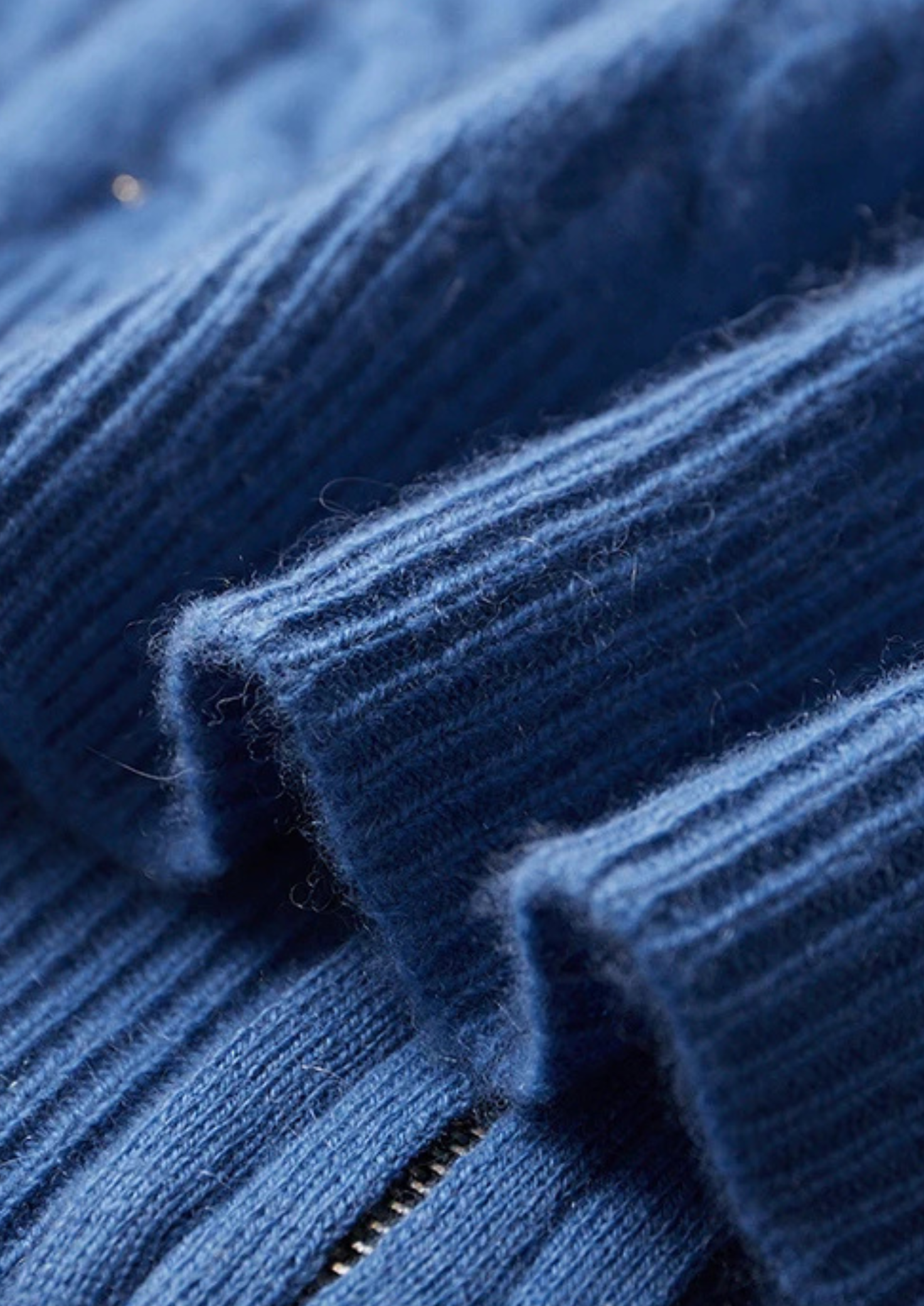 Moletom Premium em Cashmere com Zíper e Tricô Trançado