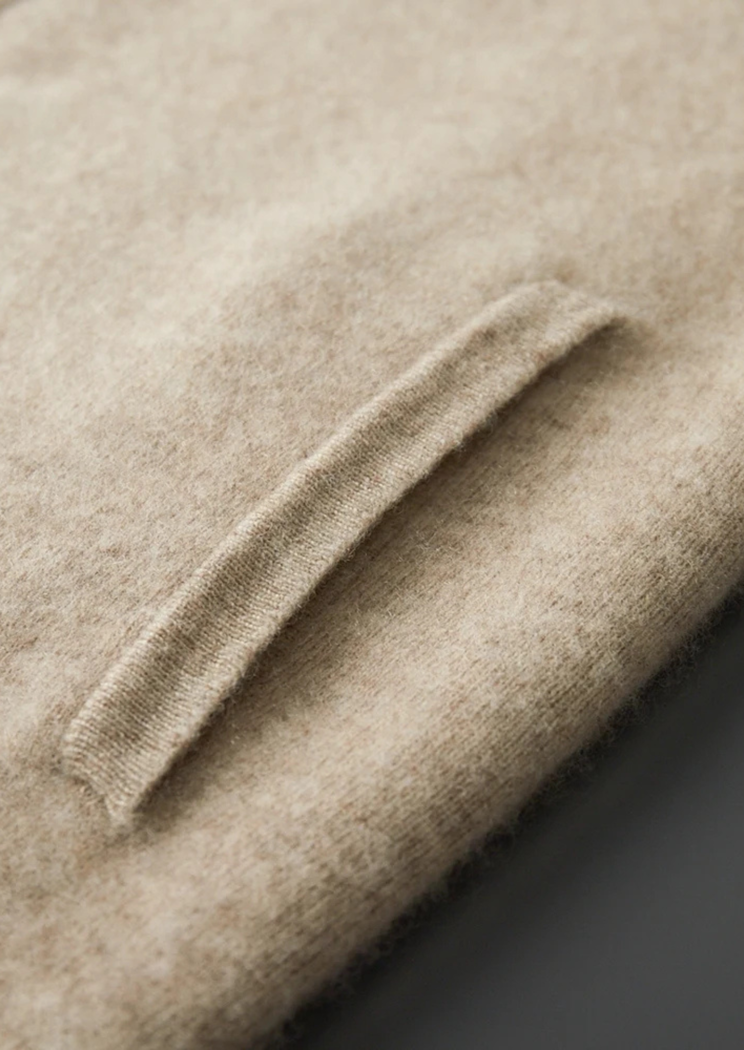 CONJUNTO DENIS DE LAZER EM CASHMERE PREMIUM AREIA