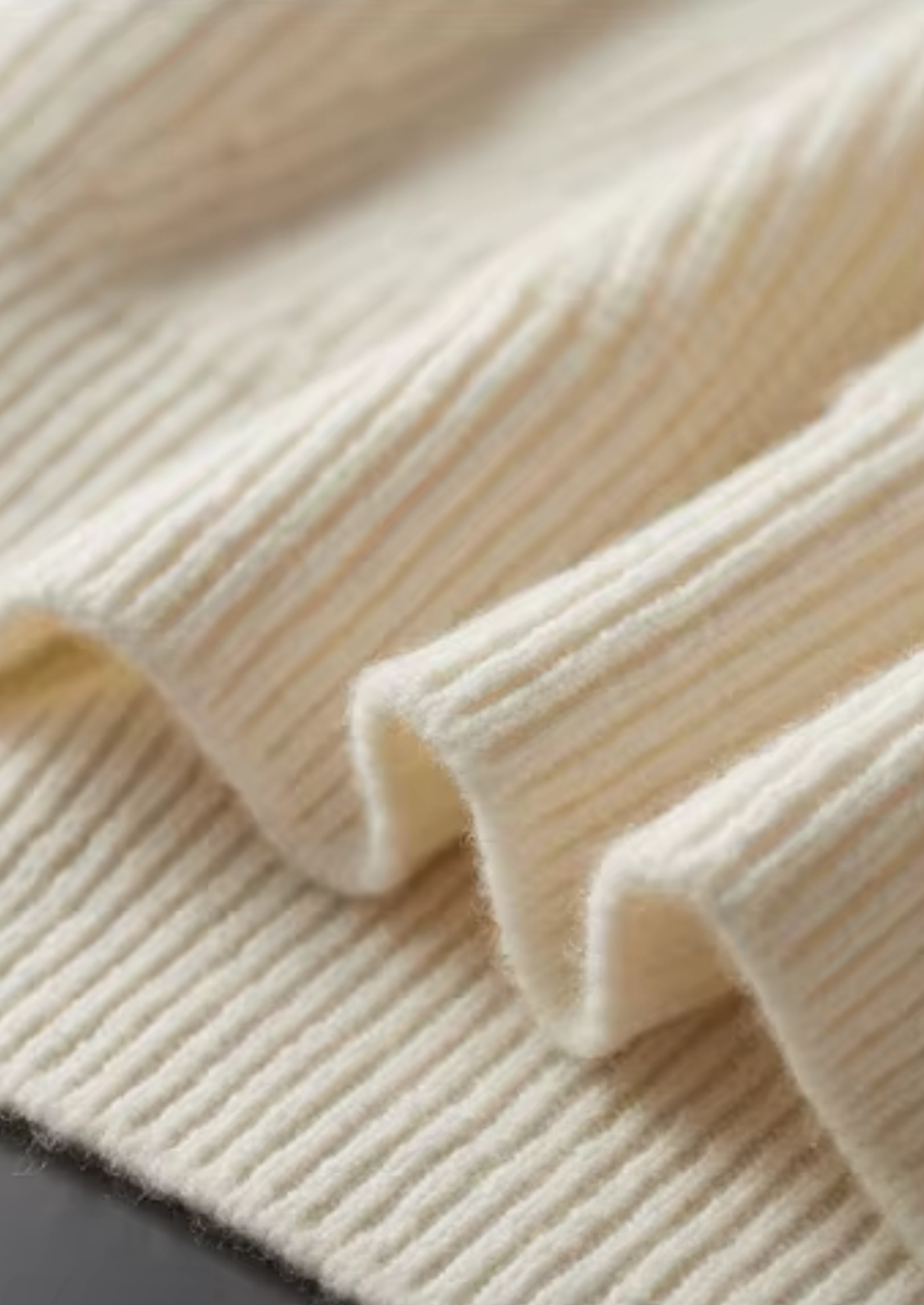 Suéter com Meio Zíper Canelado em Lã Merino Extrafina Pura
