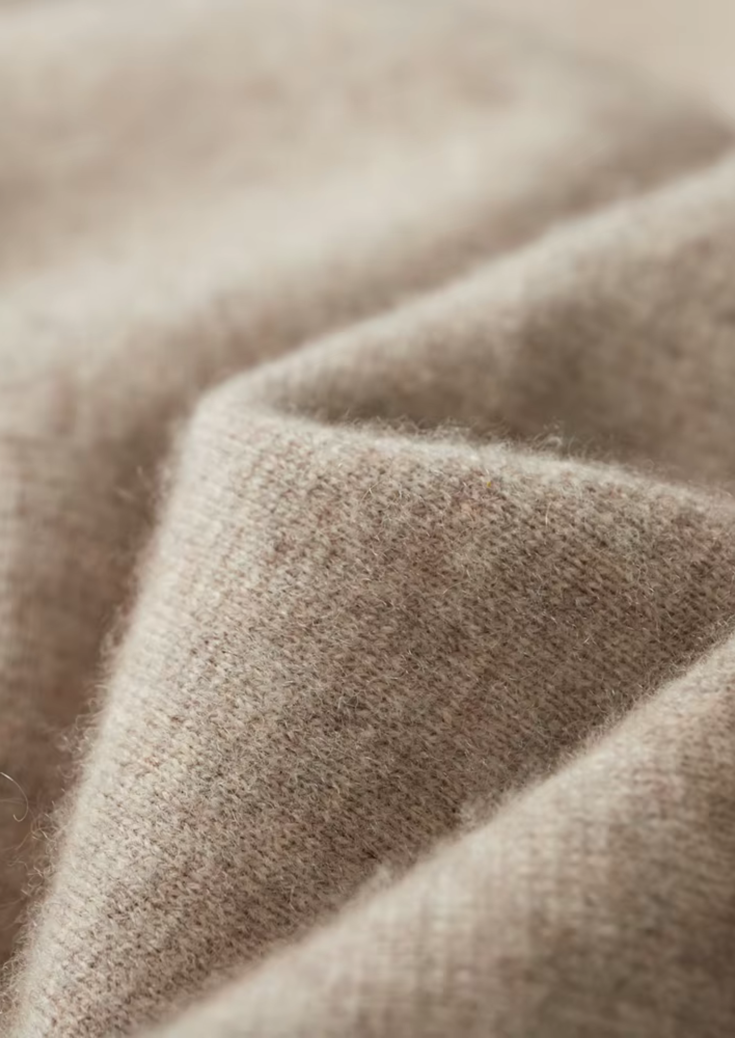 Conjunto Falconi em Lã Merino Extrafina Pura Areia