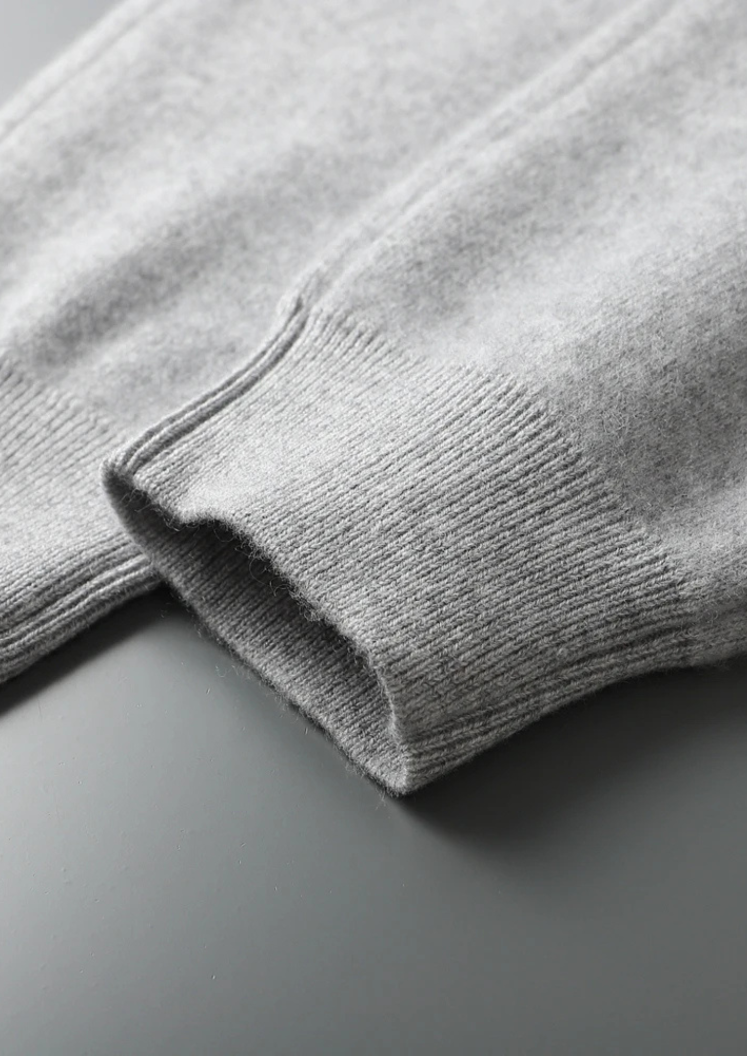 Conjunto Alain Leisure Cinza Claro em Cashmere Premium