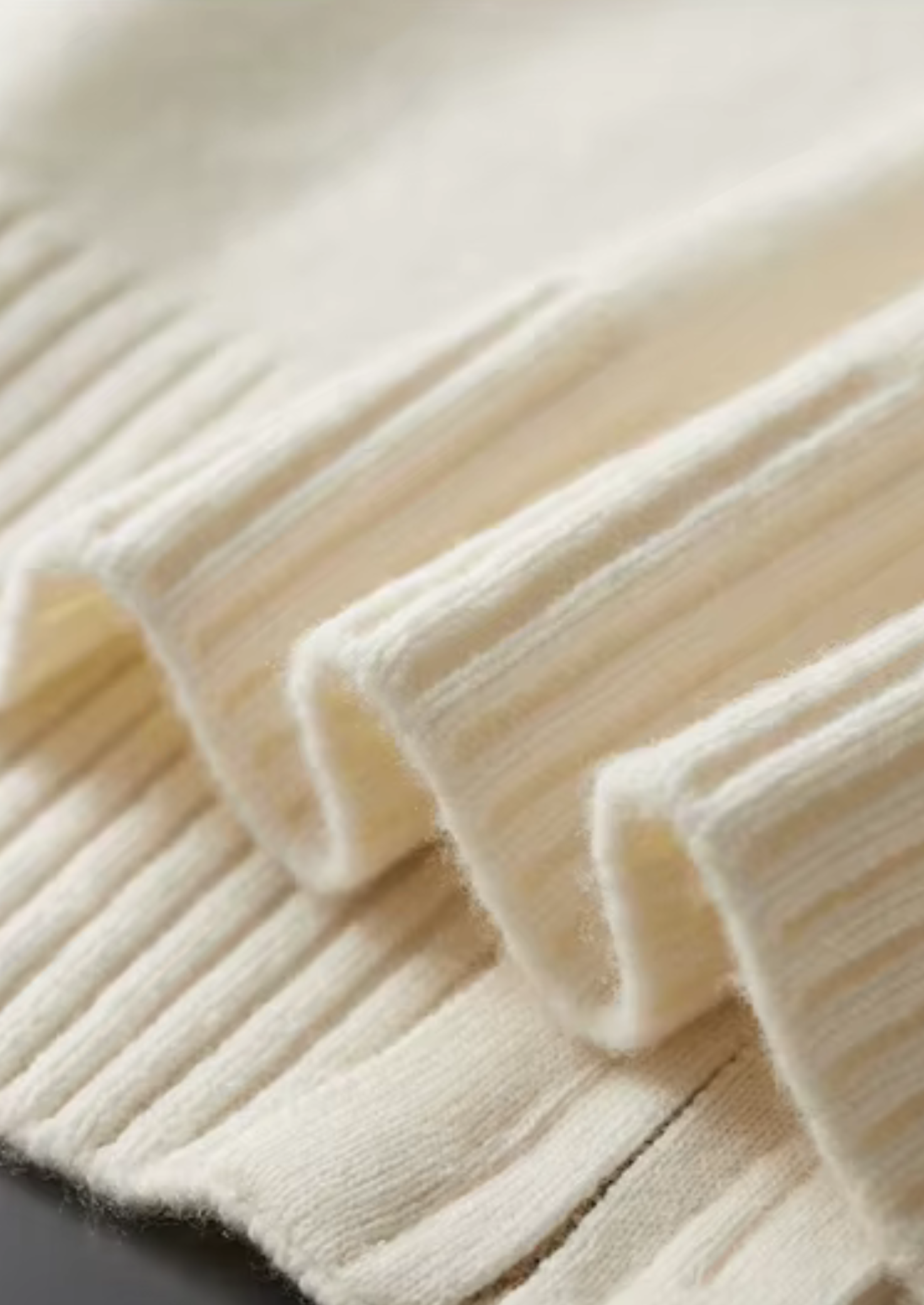 Cardigan com Zíper Bicolor em Lã Merino Extrafina
