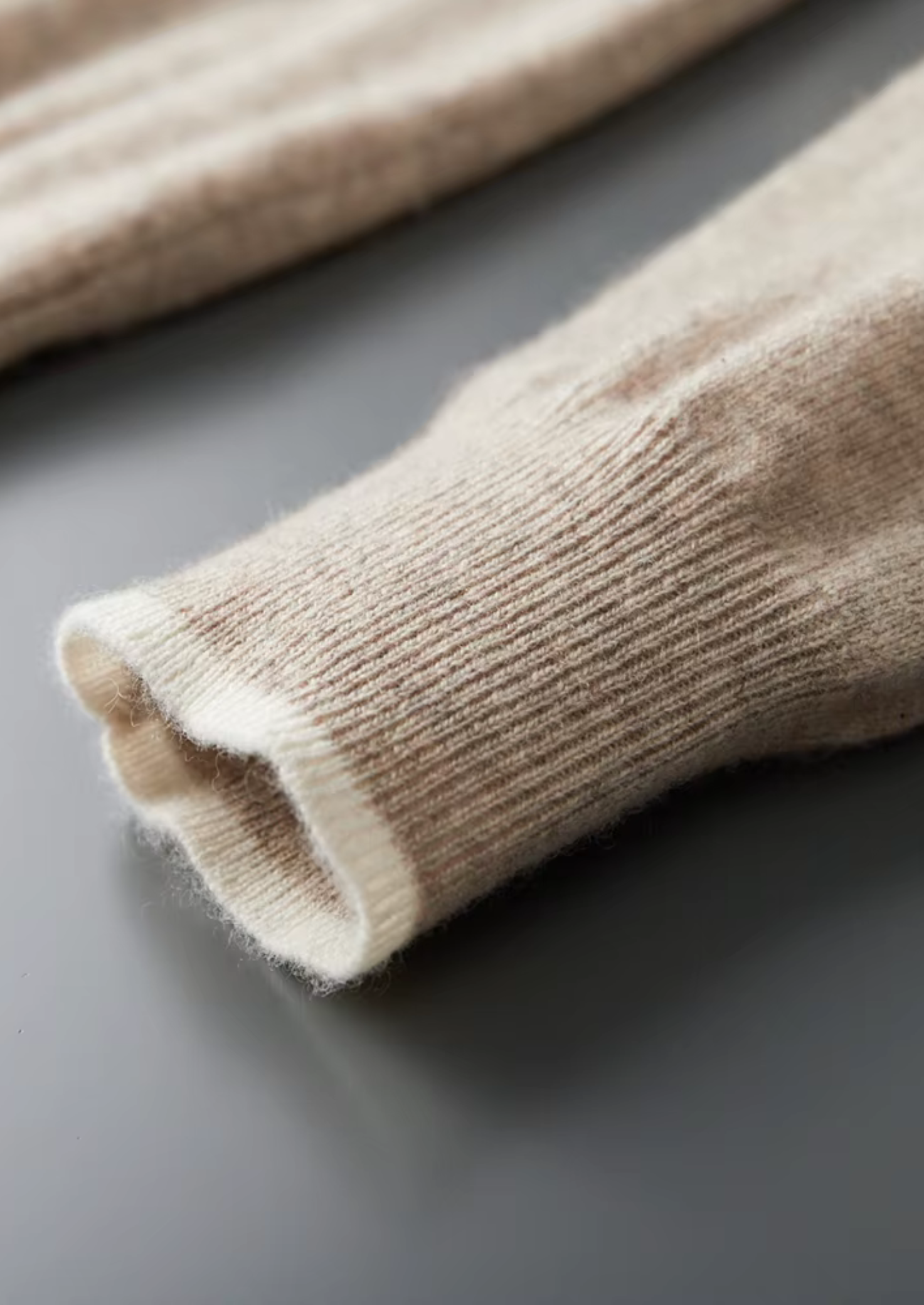 POLO BICOLOR COM BOTÕES EM CASHMERE PREMIUM