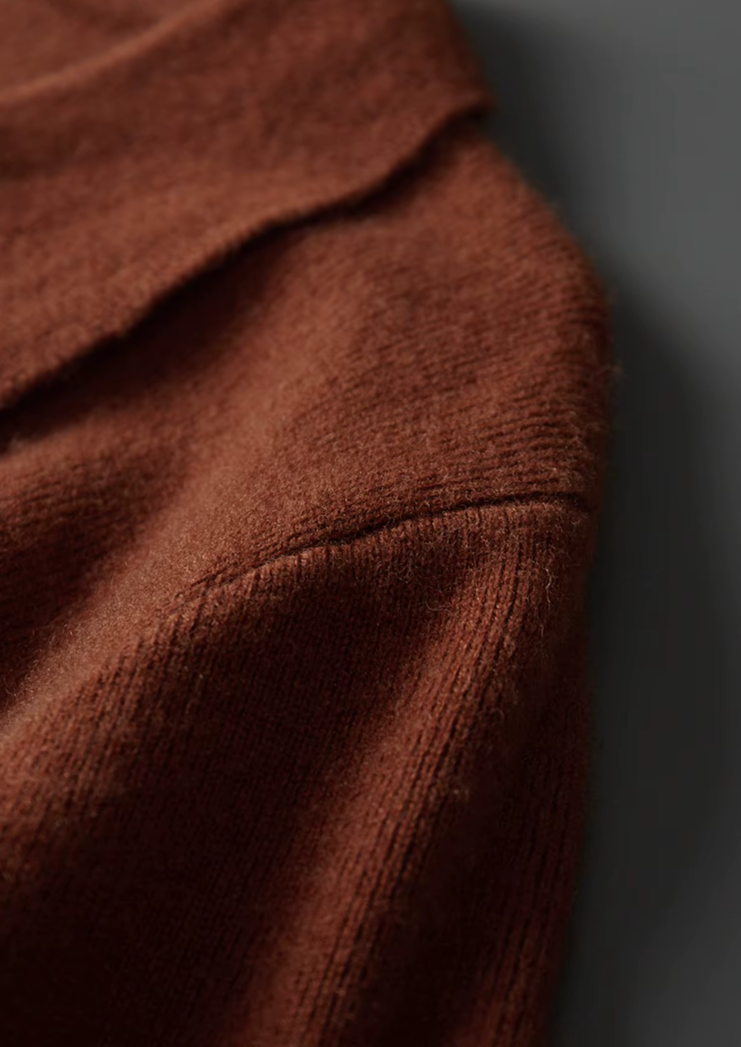 Polo Canelada Sem Botões em Lã Merino Extrafina Pura