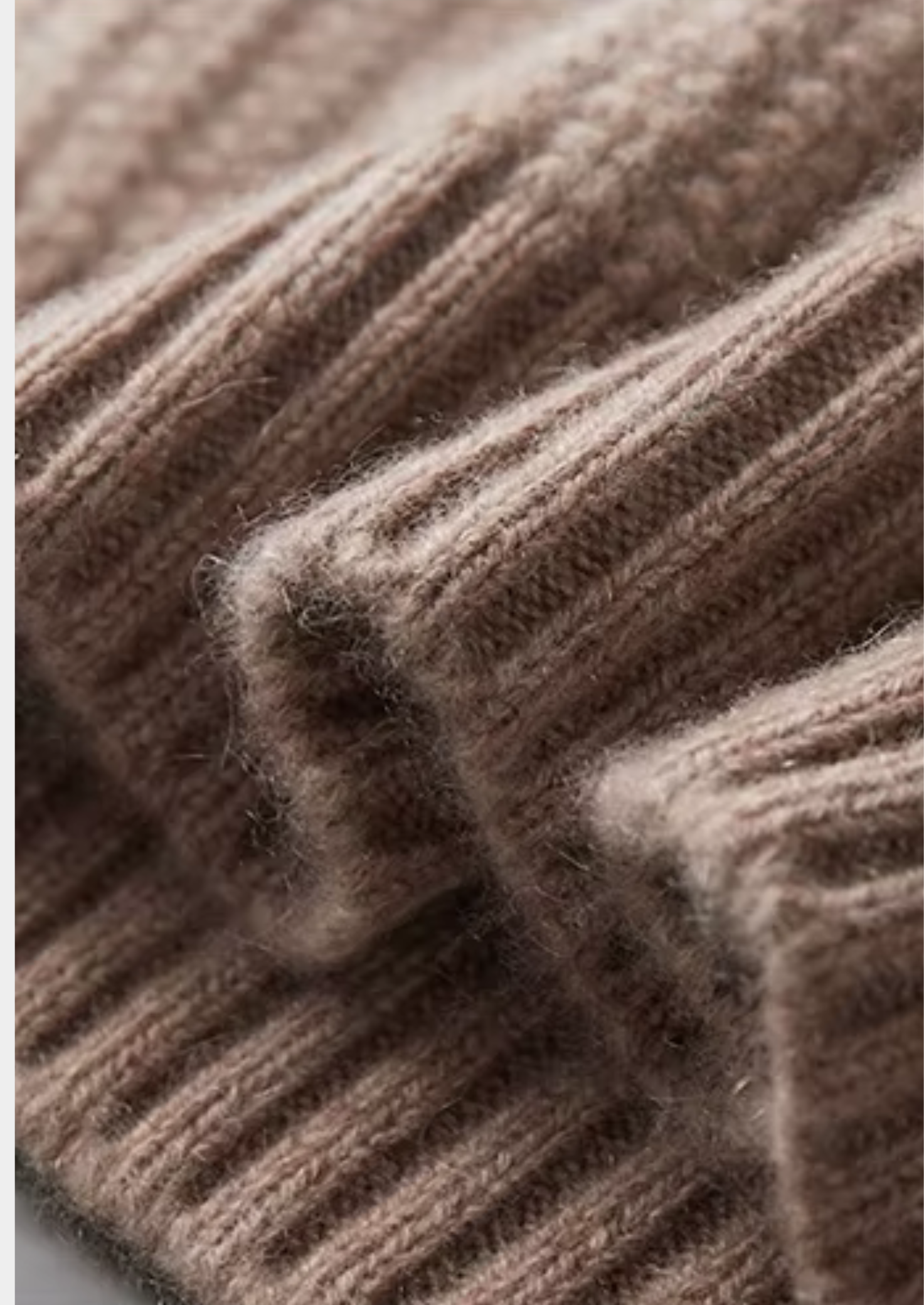 Suéter Gola Careca Cashmere Puro Encorpado Bege