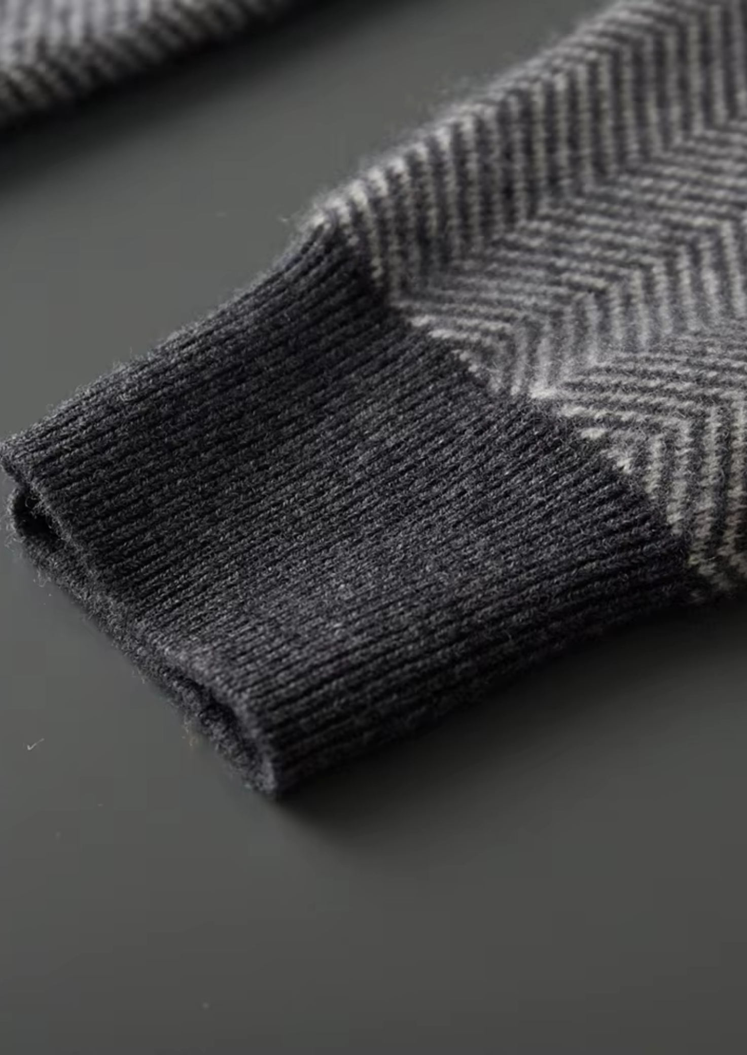 Conjunto Herringbone Cinza em Lã Merino Extrafina Pura