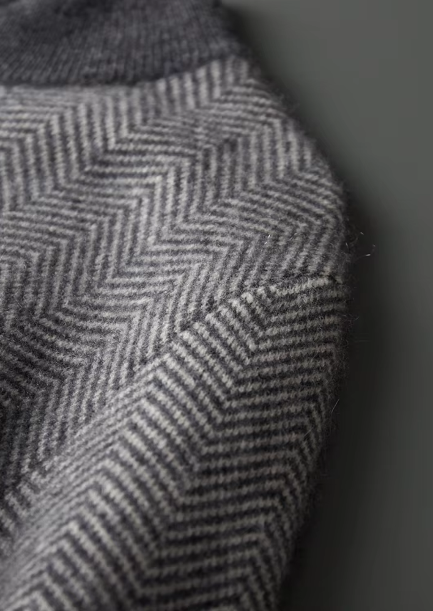 Conjunto Herringbone Cinza em Lã Merino Extrafina Pura