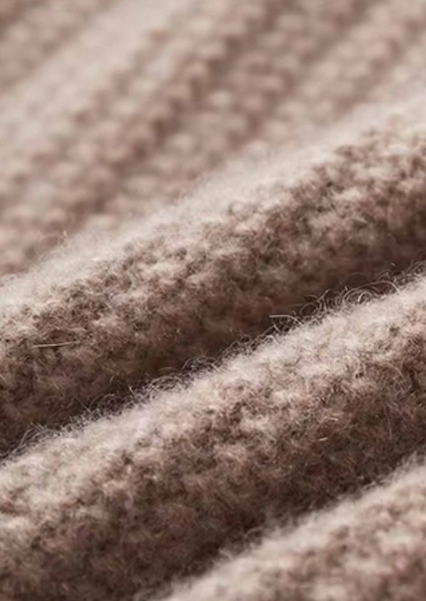 Suéter Gola Careca Cashmere Puro Encorpado Bege