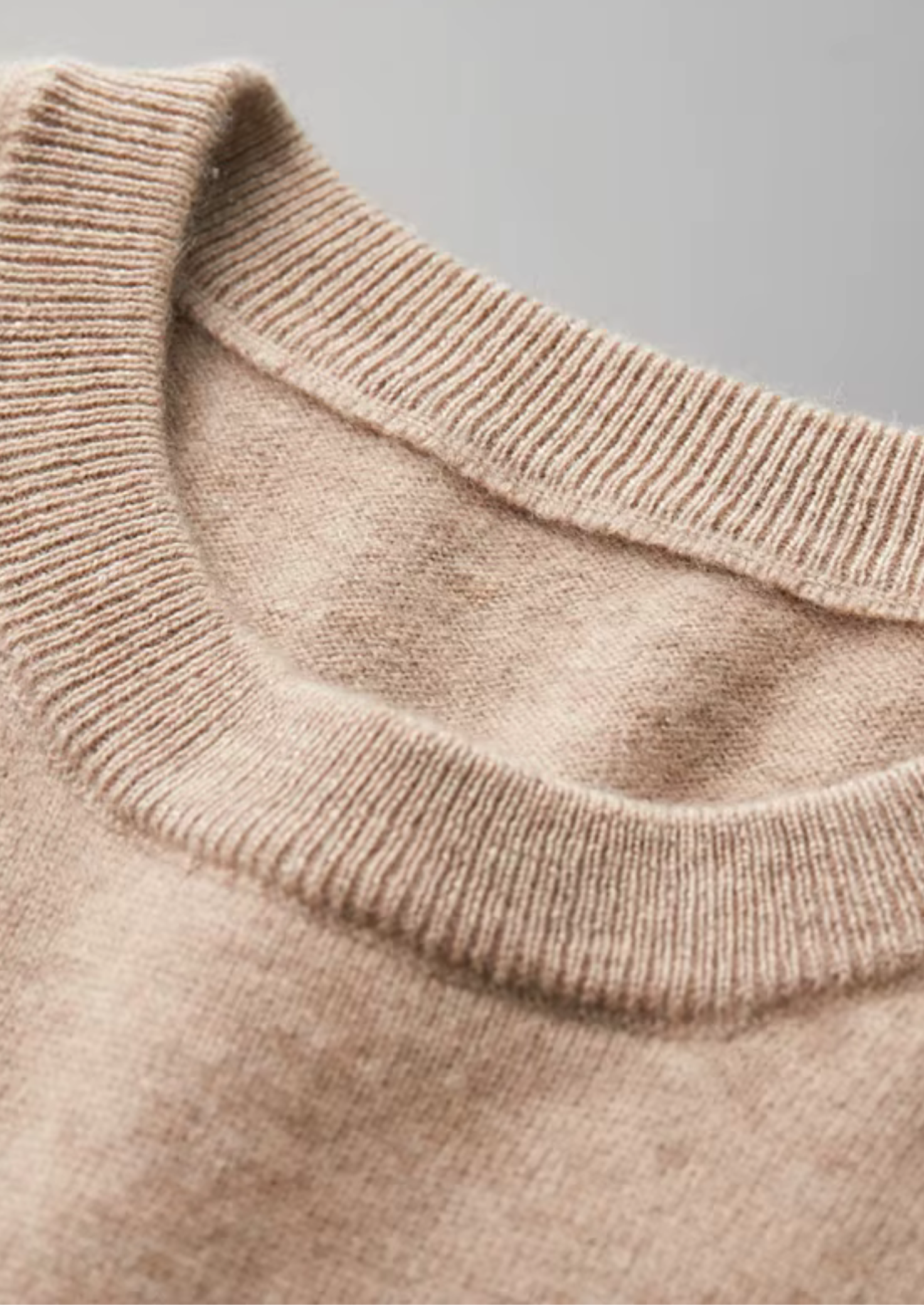 Camiseta Gola Redonda Clássica em Cashmere Premium