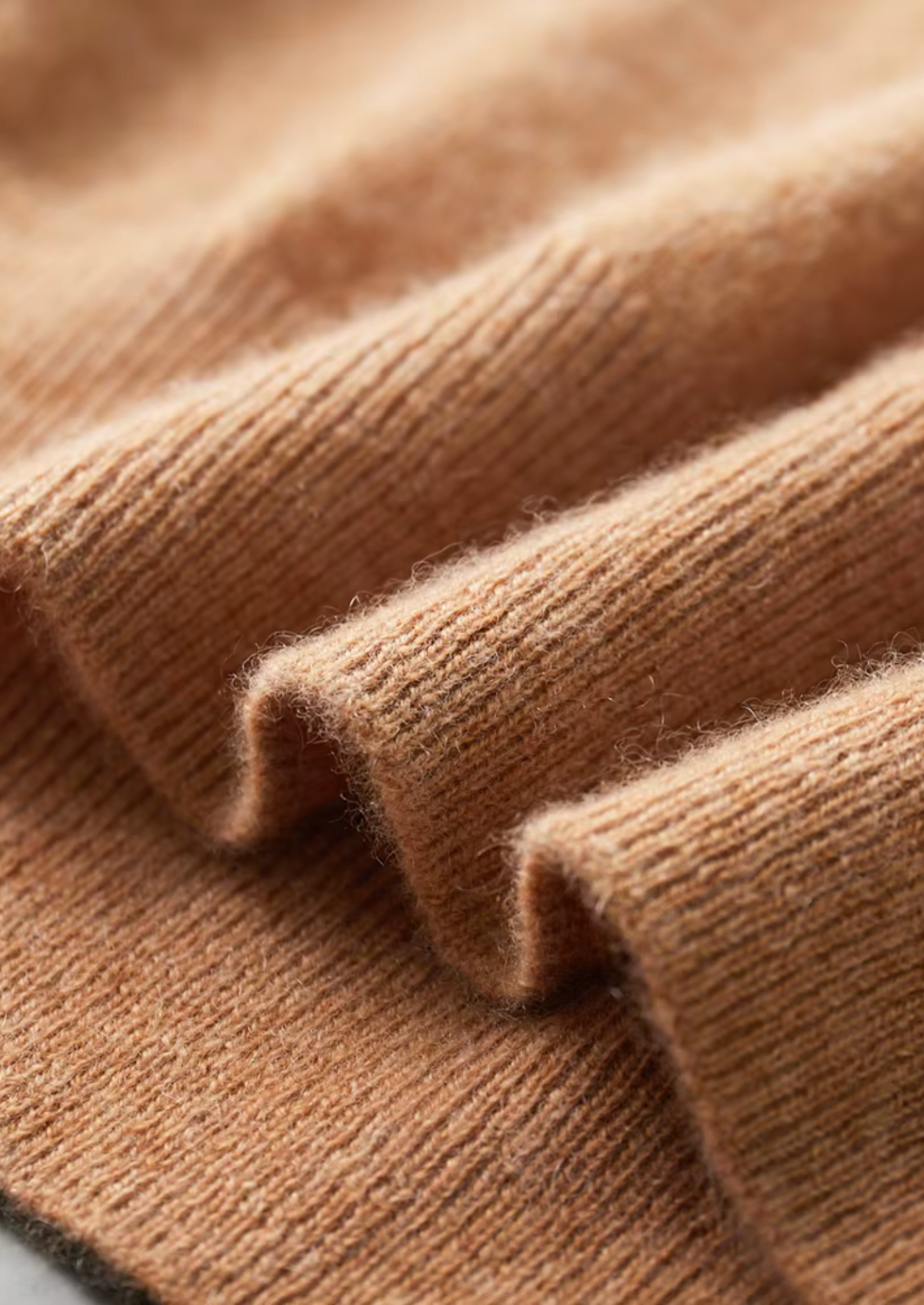 Camiseta Gola Redonda Clássica em Cashmere Premium