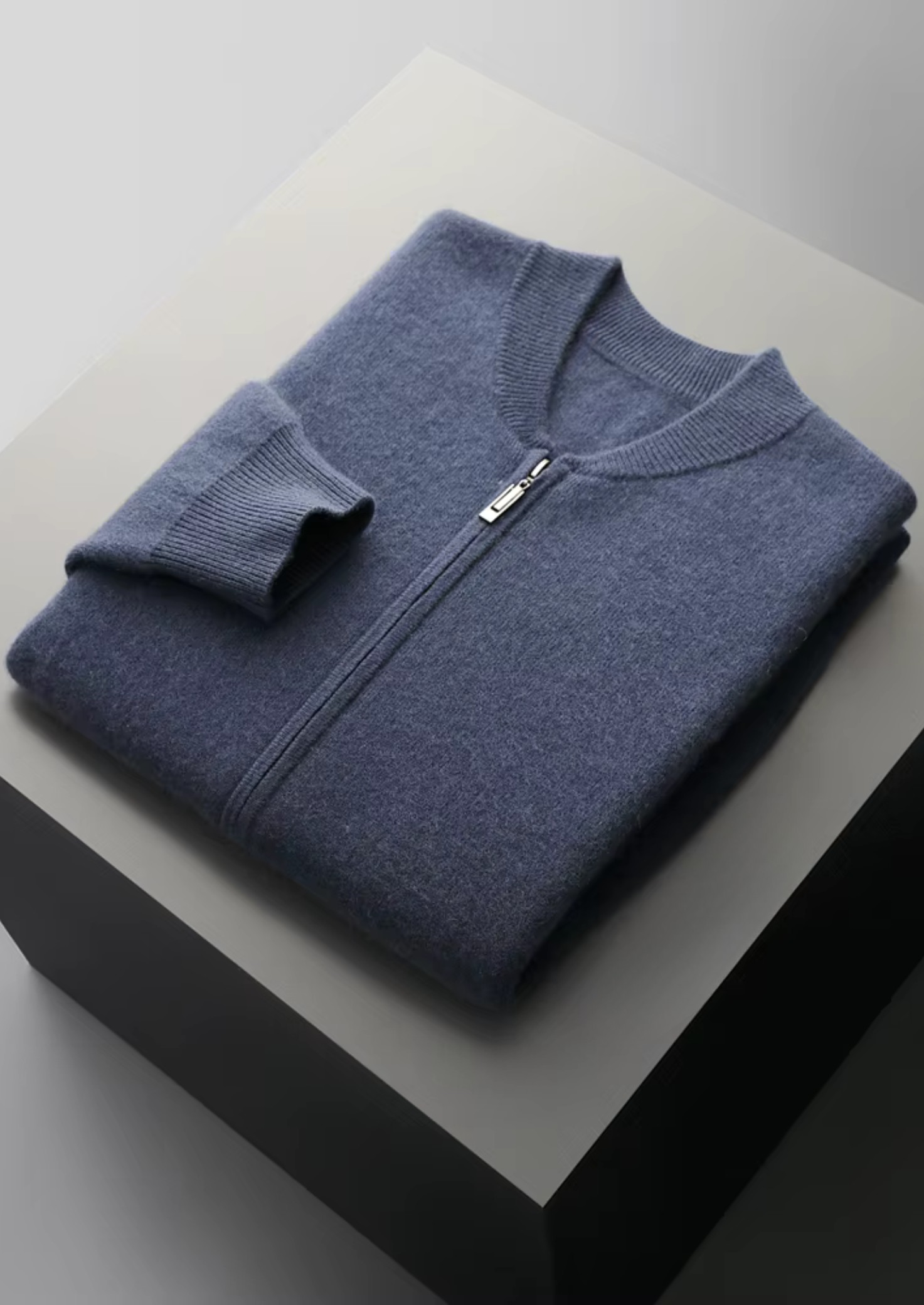 Cardigan Gola V em Lã Merino Extrafina