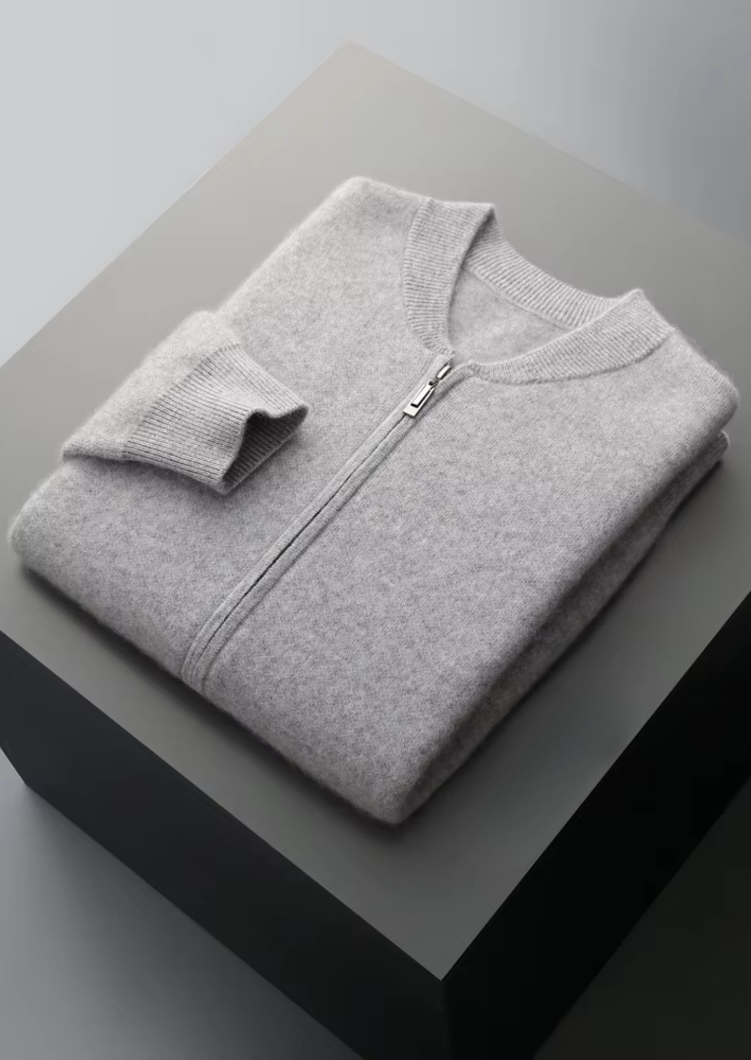 Cardigan Gola V em Lã Merino Extrafina