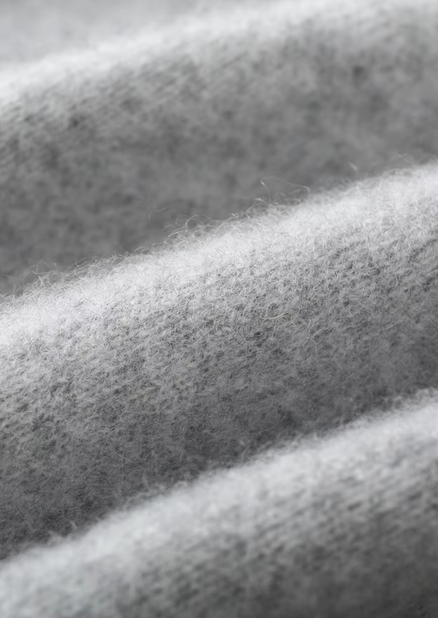 Cardigan Gola V em Lã Merino Extrafina