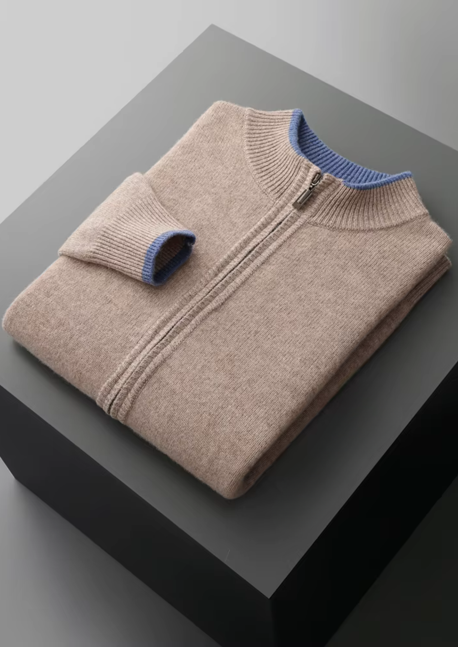 Cardigan Bicolor com Zíper em Lã Merino Extrafina Pura