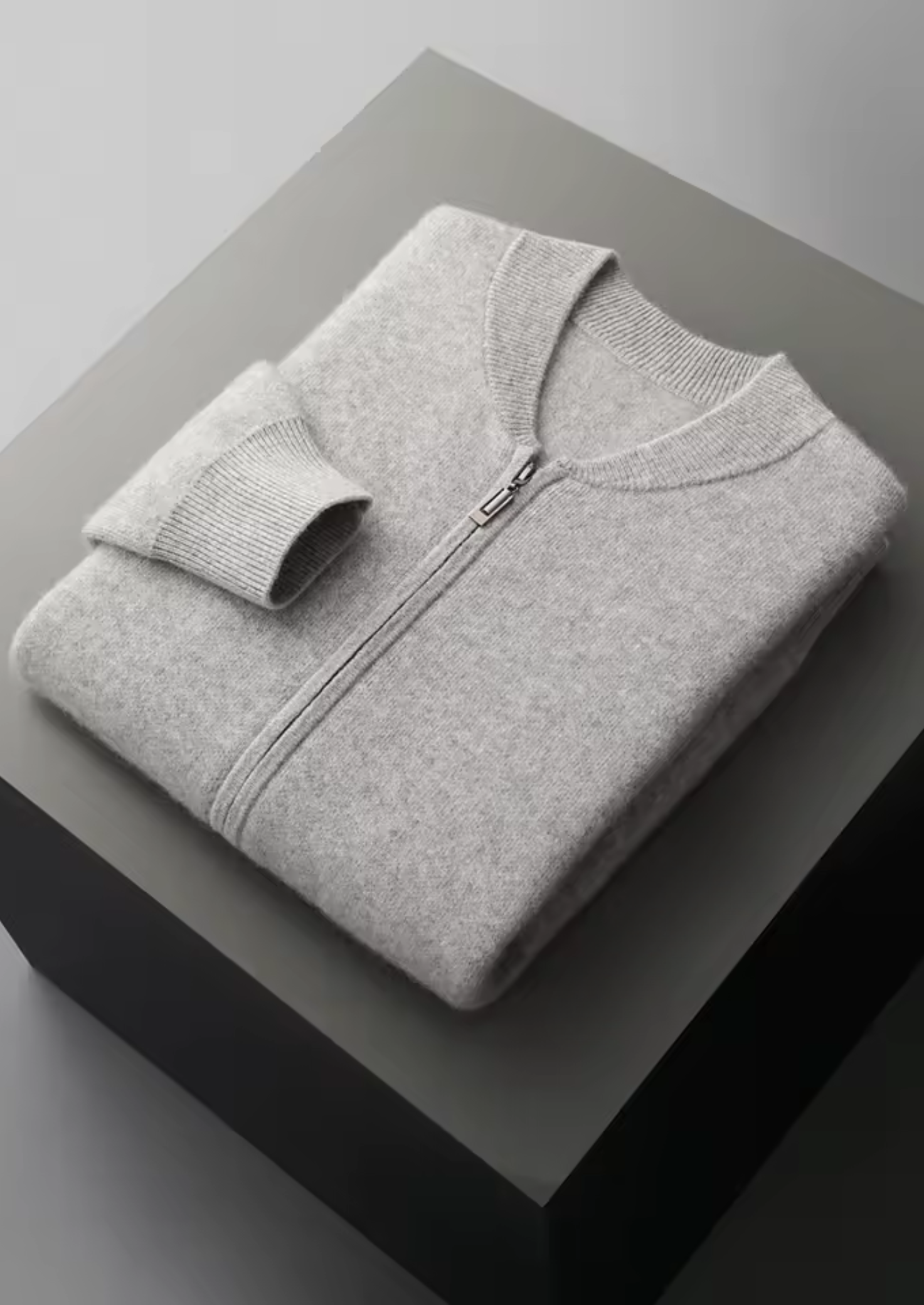 CONJUNTO FALCONI EM LÃ MERINO PURA EXTRAFINA CINZA CLARO