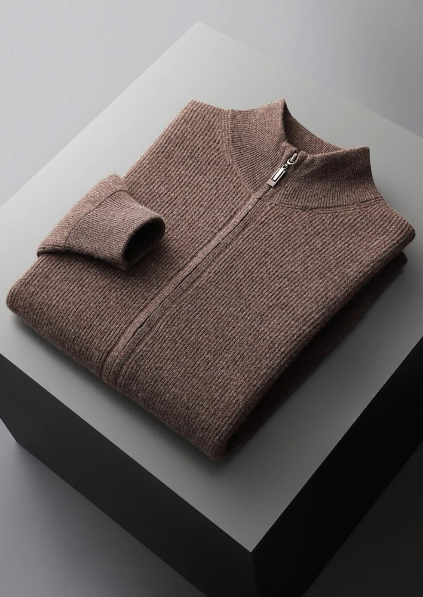 Cardigan com Zíper Canelado em Lã Merino Extrafina