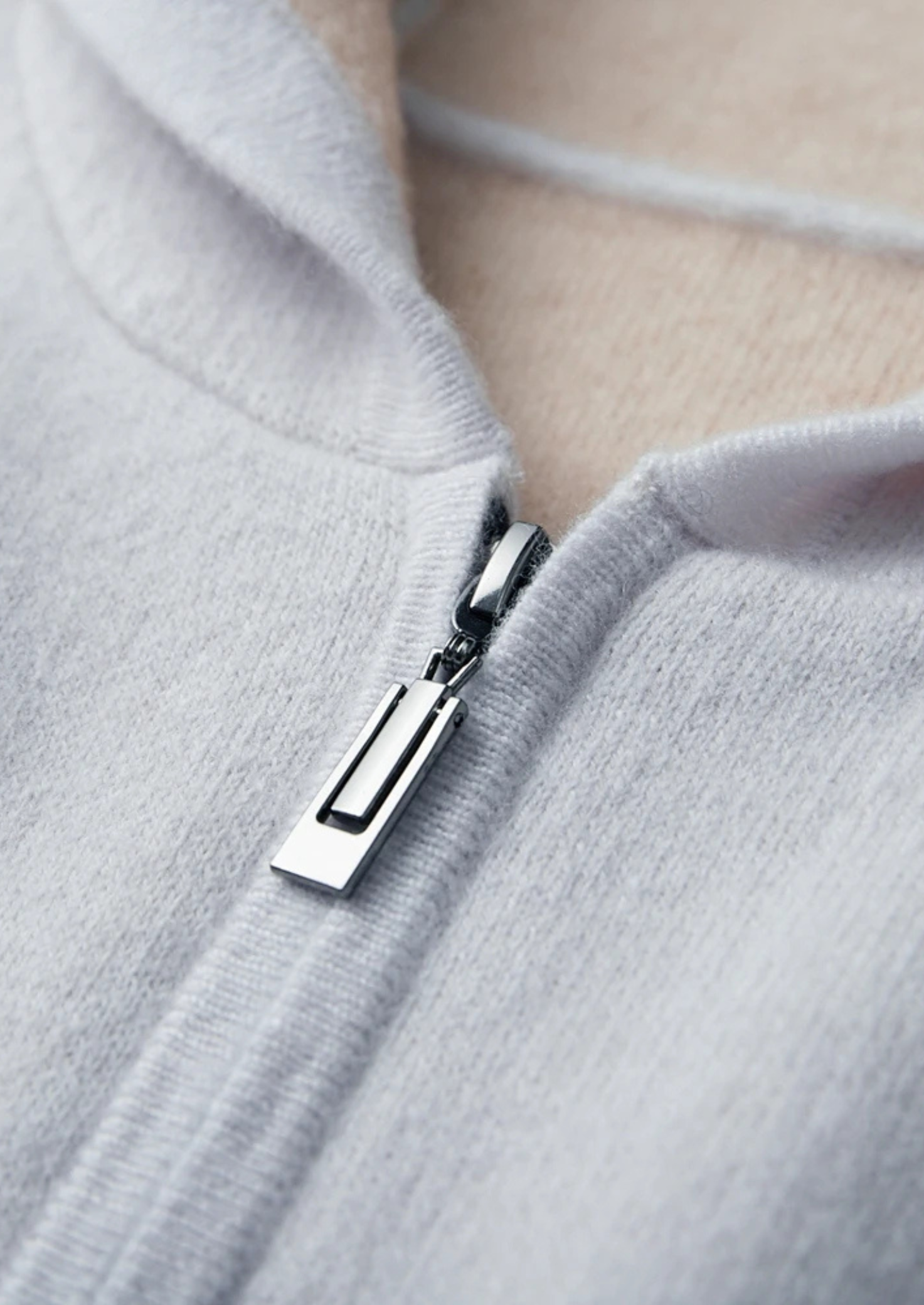 Moletom com Zíper Bicolor em Cashmere Premium