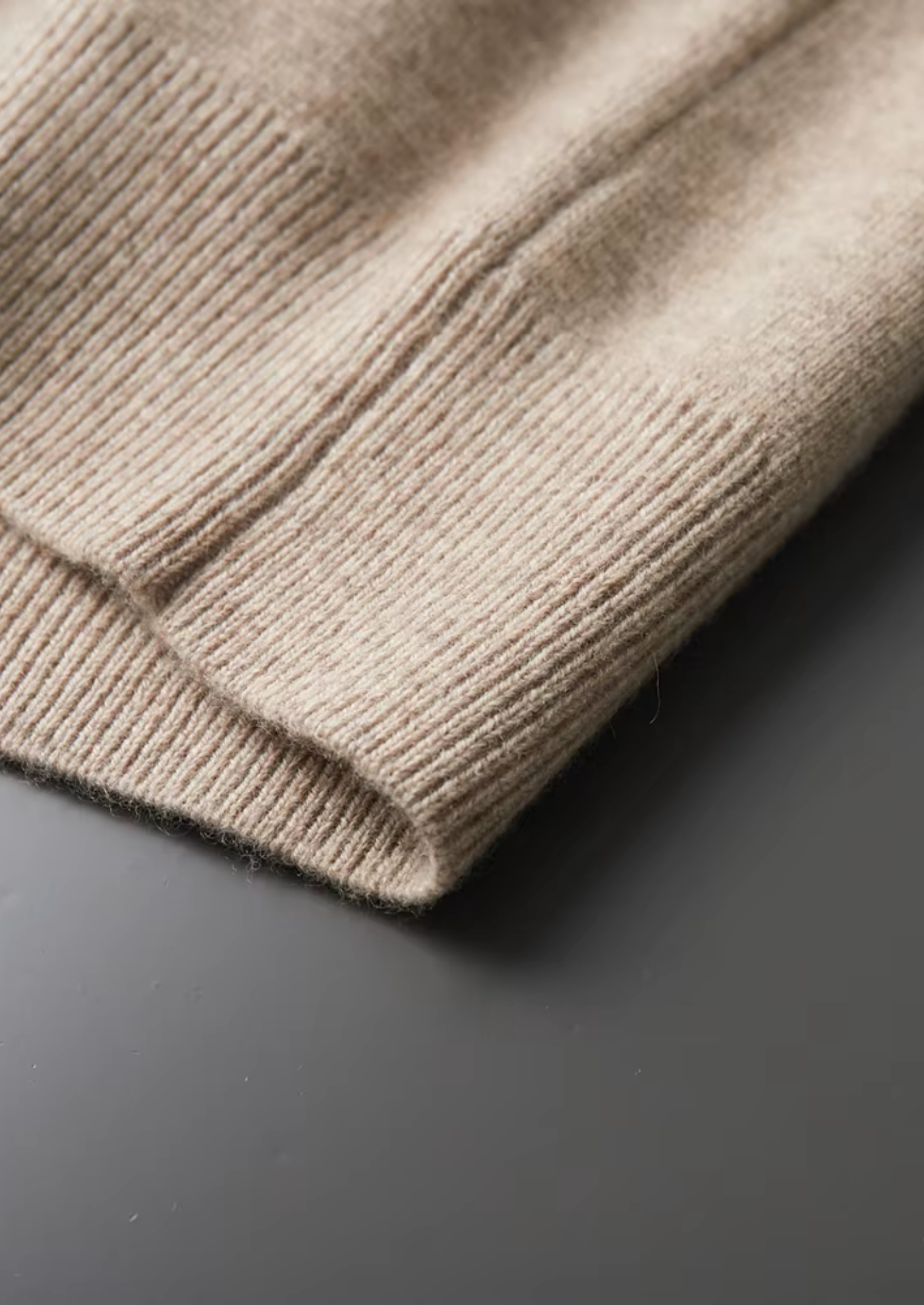 Cardigan Polo com Zíper em Lã Merino Extrafina Pura