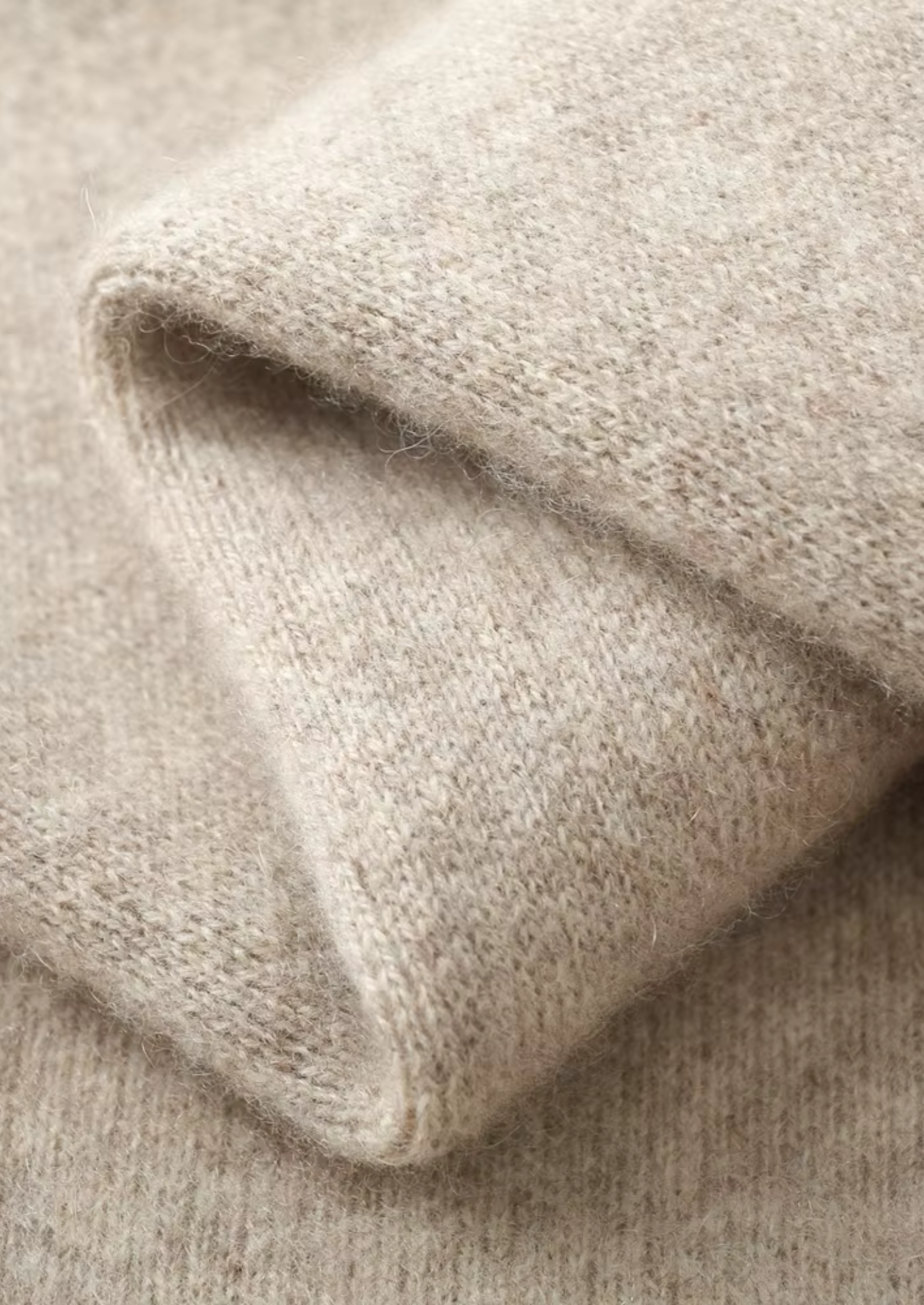 Cardigan Gola V em Lã Merino Extrafina