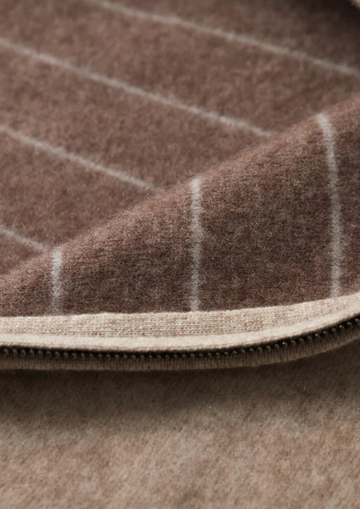 Cardigã Premium em Cashmere Bicolor com Zíper