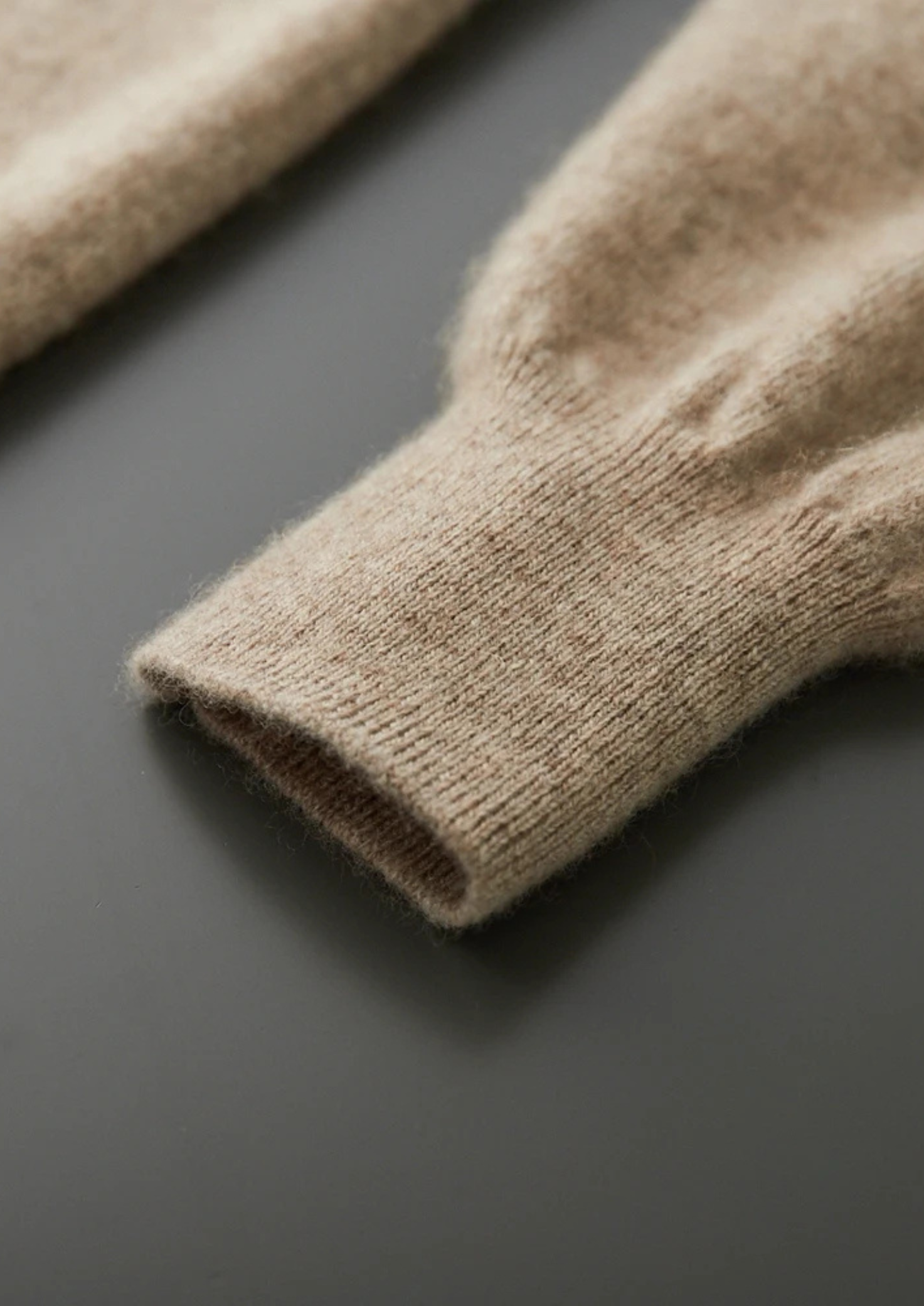 Gola Alta Raglan em Lã Merino Extrafina Pura