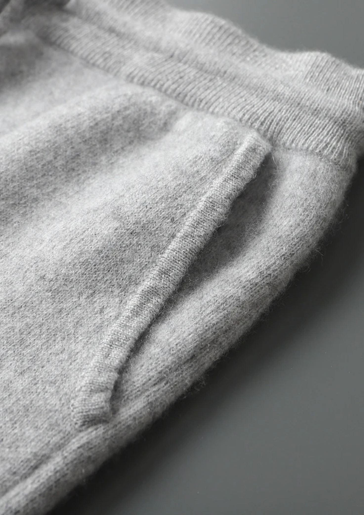 Conjunto Alain Leisure Cinza Claro em Cashmere Premium