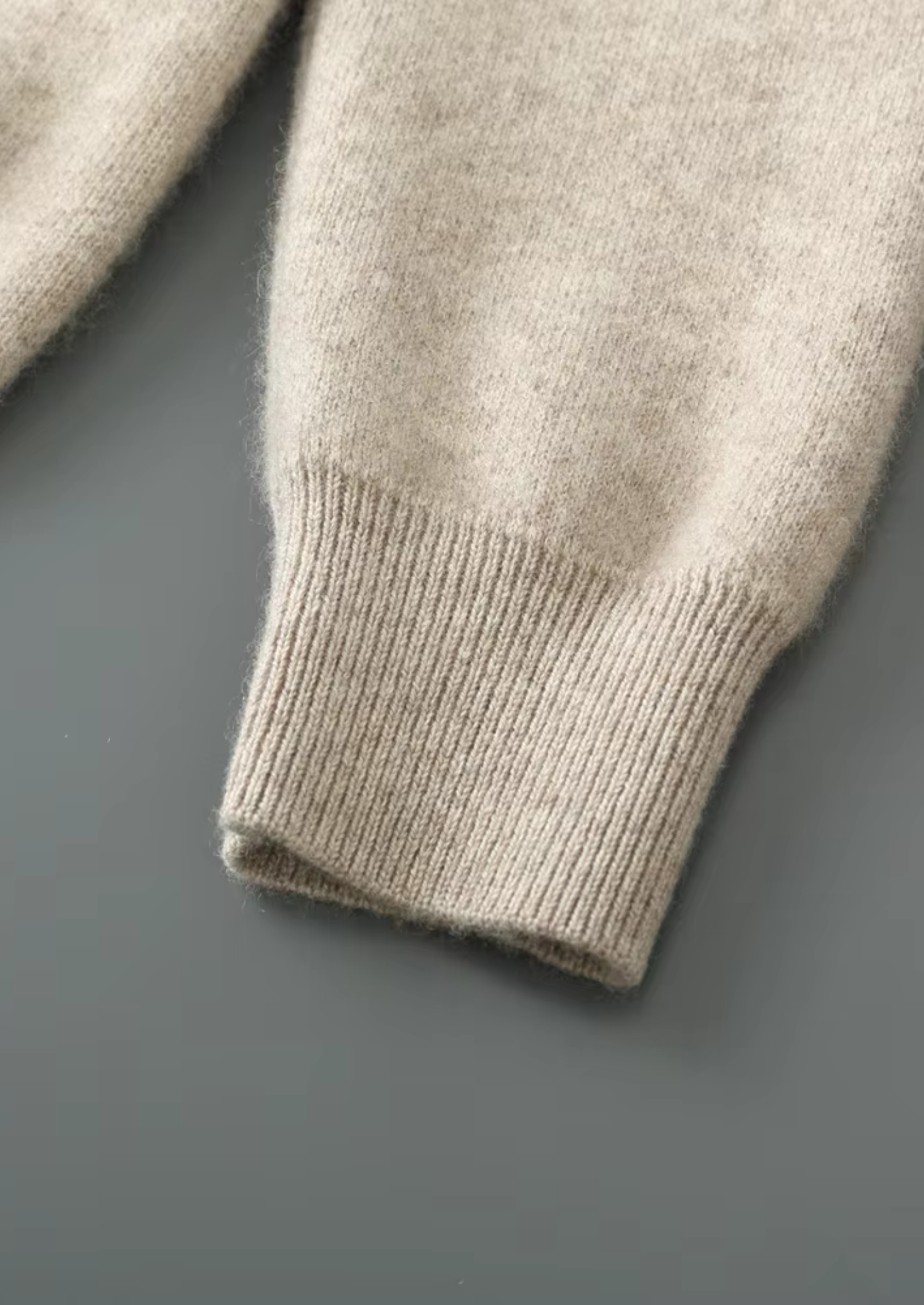 Cardigan Gola V em Lã Merino Extrafina