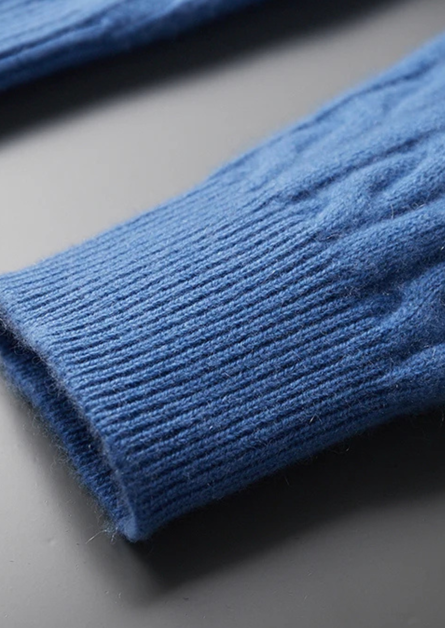 Moletom Premium em Cashmere com Zíper e Tricô Trançado