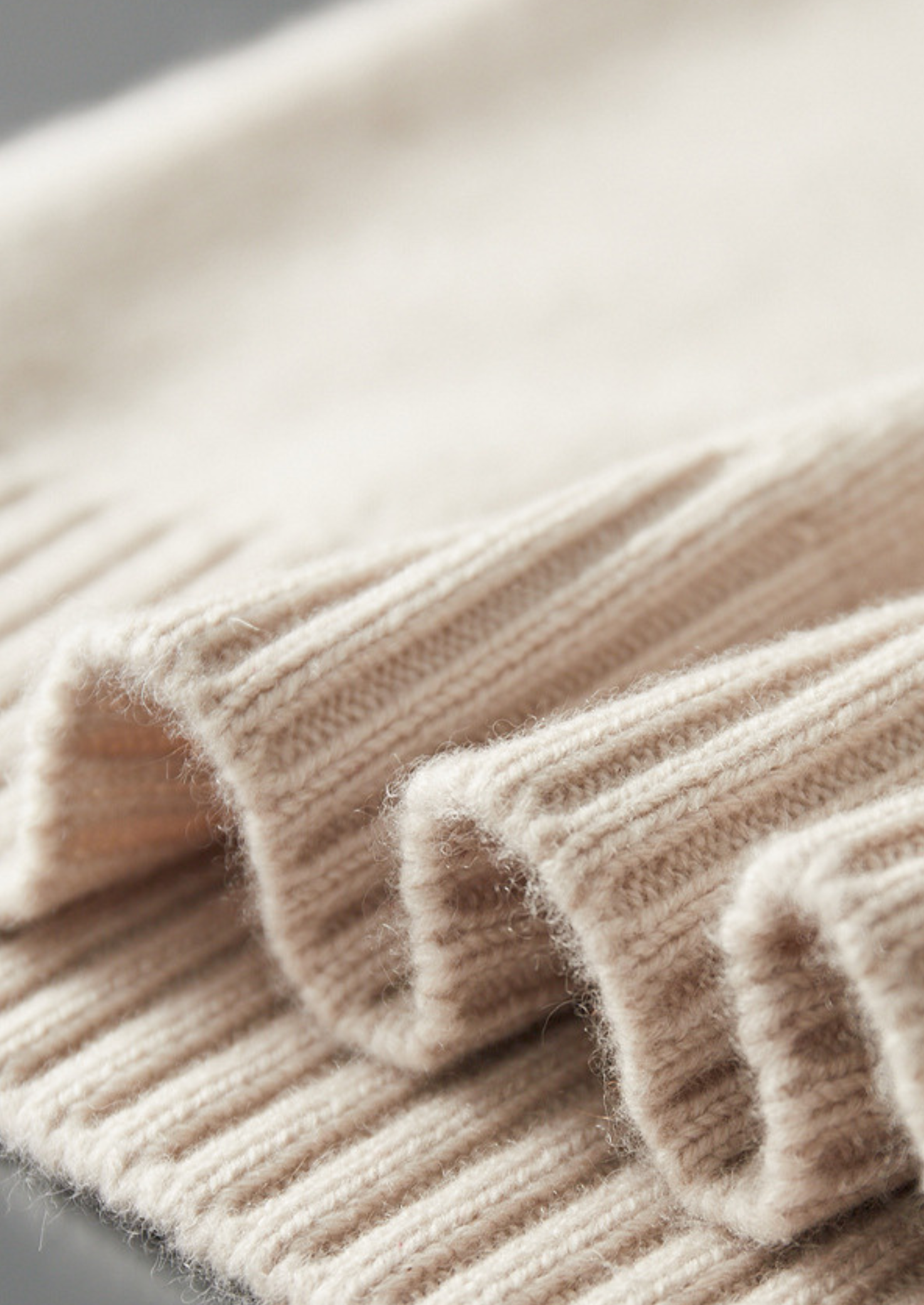 SUÉTER MEIO ZÍPER EM CASHMERE PURO BRANCO GELO