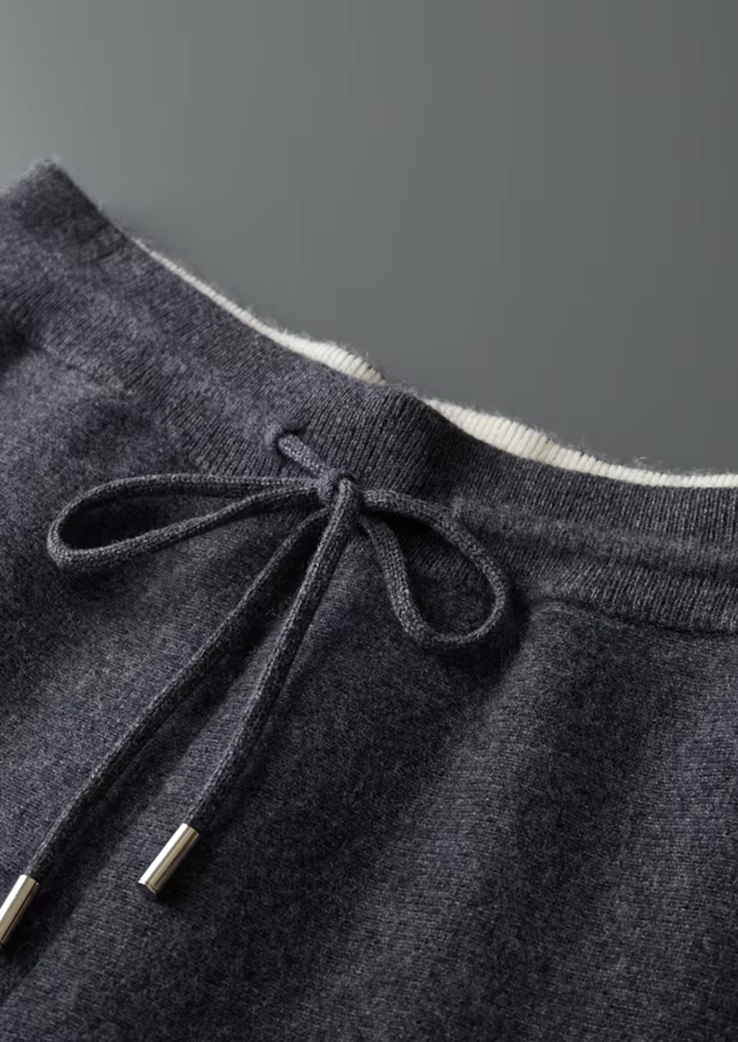 CONJUNTO DAMIEN EM LÃ MERINO PURA EXTRAFINA CINZA ESCURO