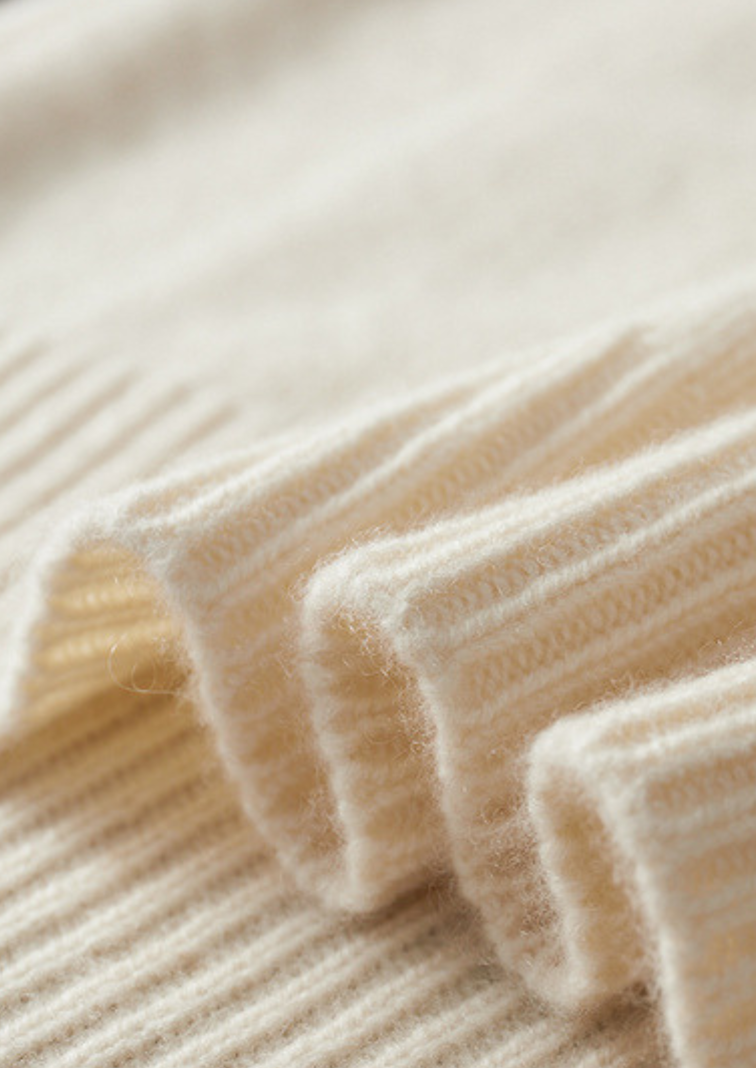 Gola Rolê Essencial de Cashmere Puro Marfim
