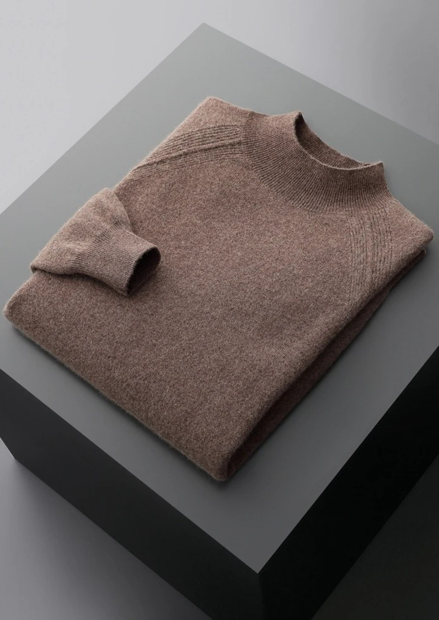 Gola Alta Raglan em Lã Merino Extrafina Pura