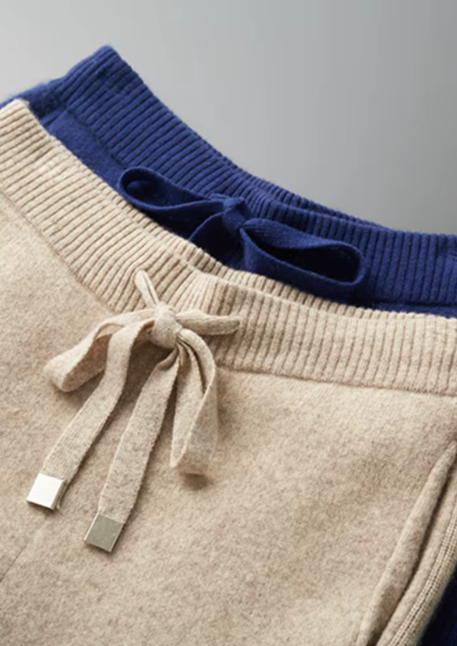 Conjunto Kilian Leisure Areia em Cashmere Premium