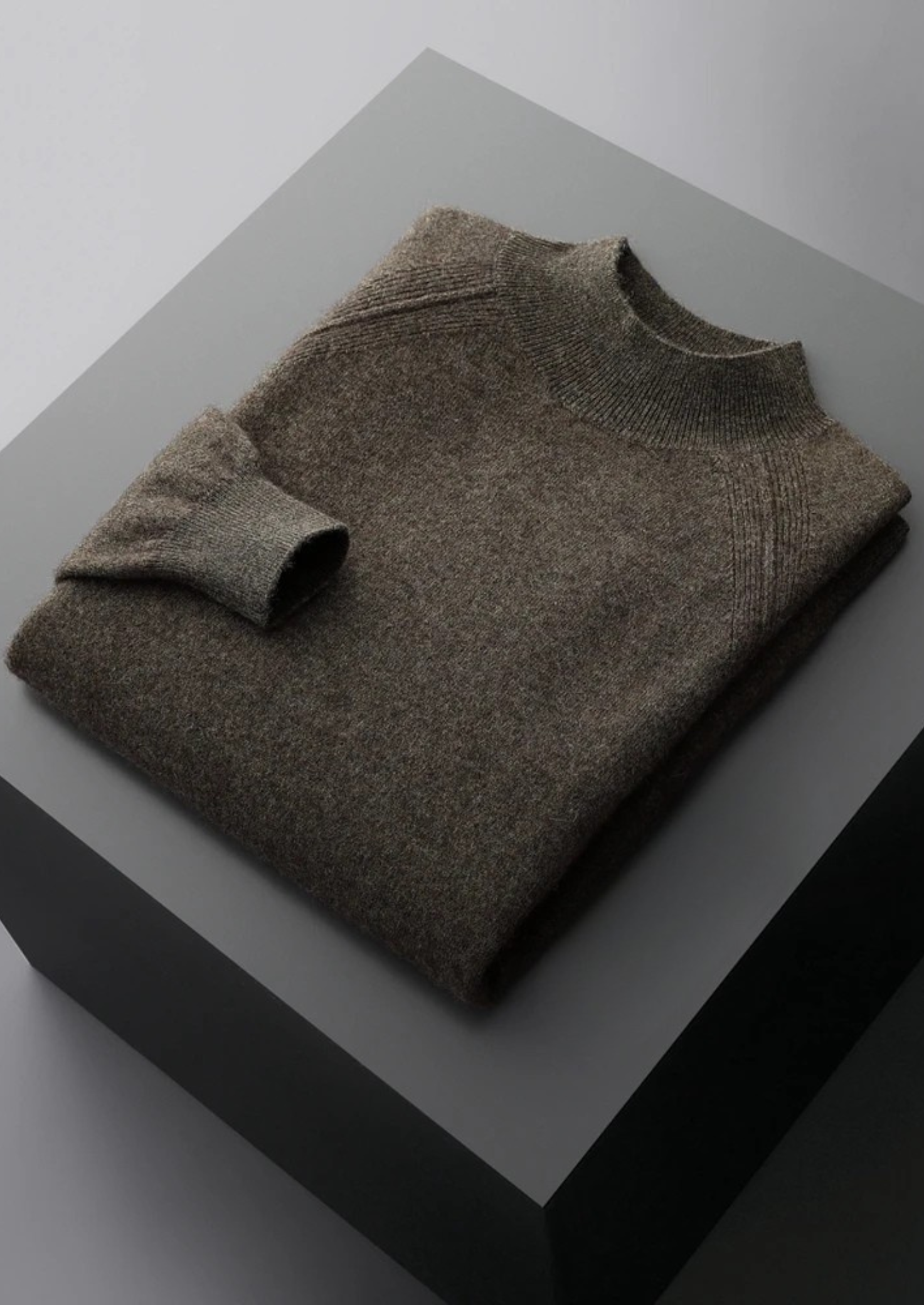 Gola Alta Raglan em Lã Merino Extrafina Pura