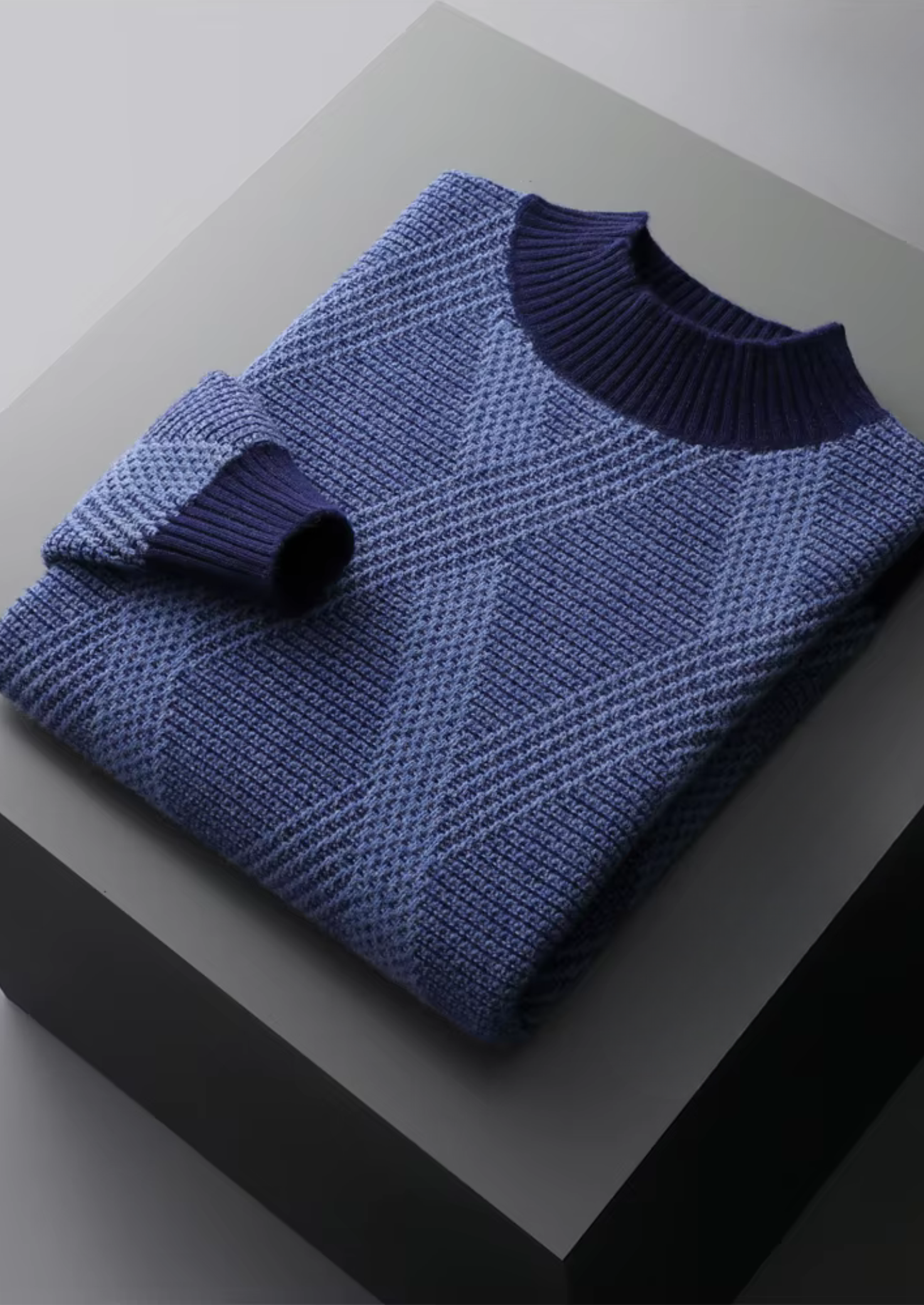 Suéter Gola Alta Bicolor Estampado em Lã Merino Extrafina Pura