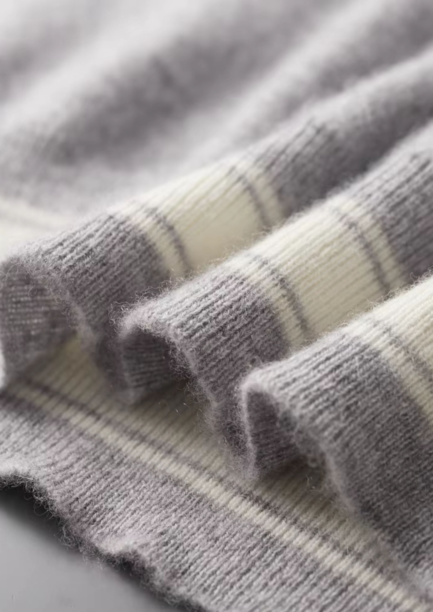 Conjunto Vienna Leisure Cinza Claro em Cashmere Premium