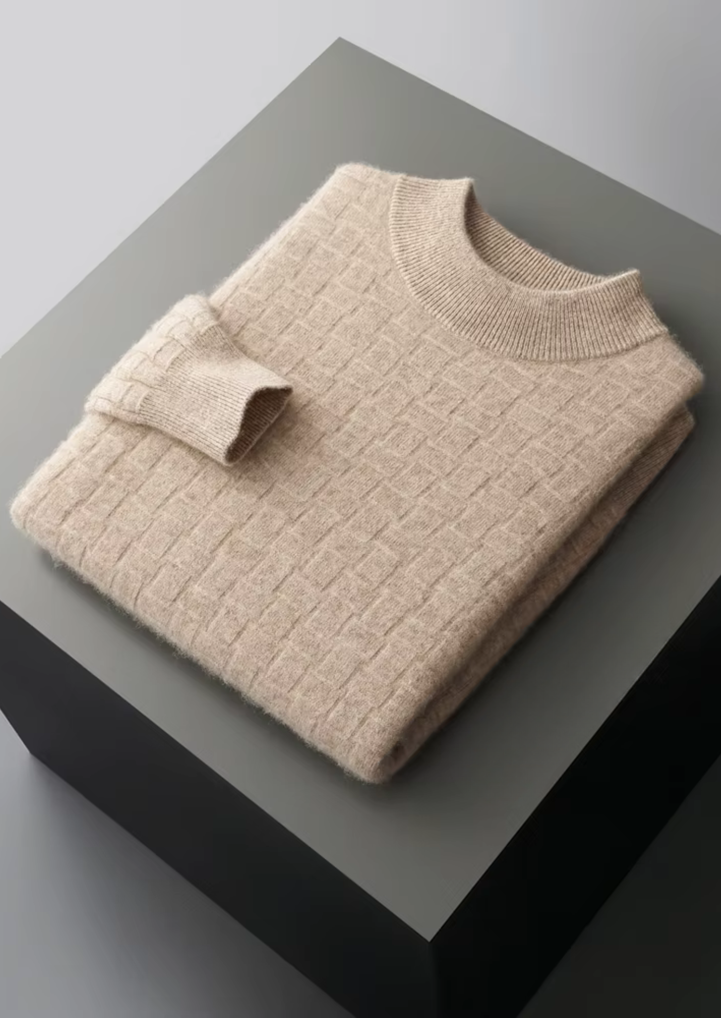 Suéter Gola Alta Texturizado em Lã Merino Extrafina